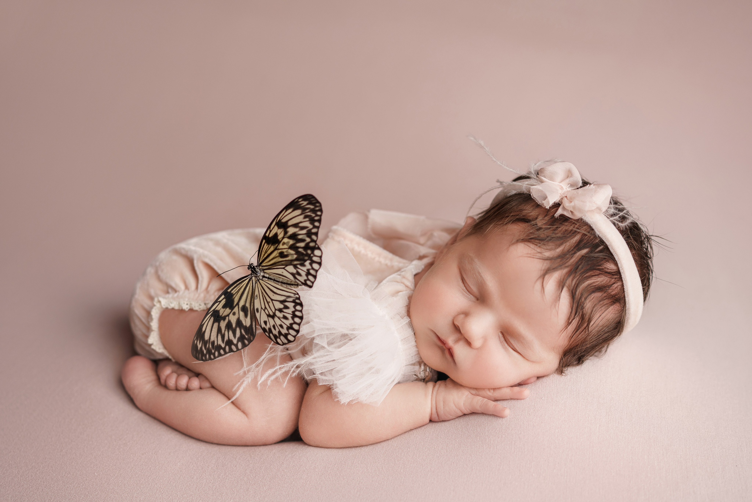 Фотосессия новорожденных | Галерея трогательных кадров малышей в стиле newborn. Фотосессия новорожденных в Москве и Московской области | Профессиональный фотограф newborn — Татьяна Иванова