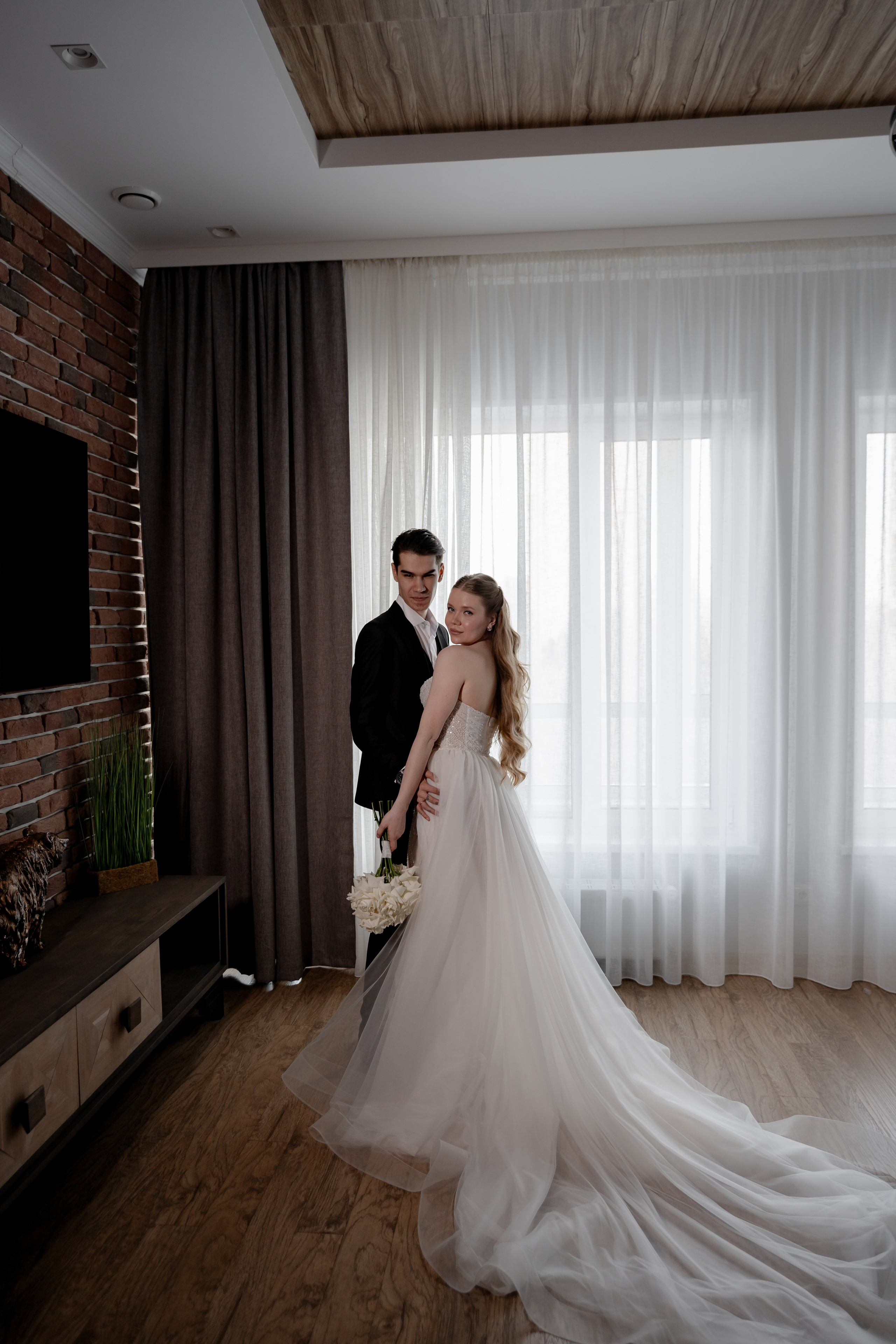 СВАДЕБНАЯ СЬЕМКА СБОРОВ В ОТЕЛЕ И ВЫЕЗД НА ЦЕРЕМОНИЮ (СНЯТО В СИБИРЕ В НИЖНЕВАРТОВСКЕ)М. Профессиональный фотограф, Санкт-Петербург — Виктория Богомолова