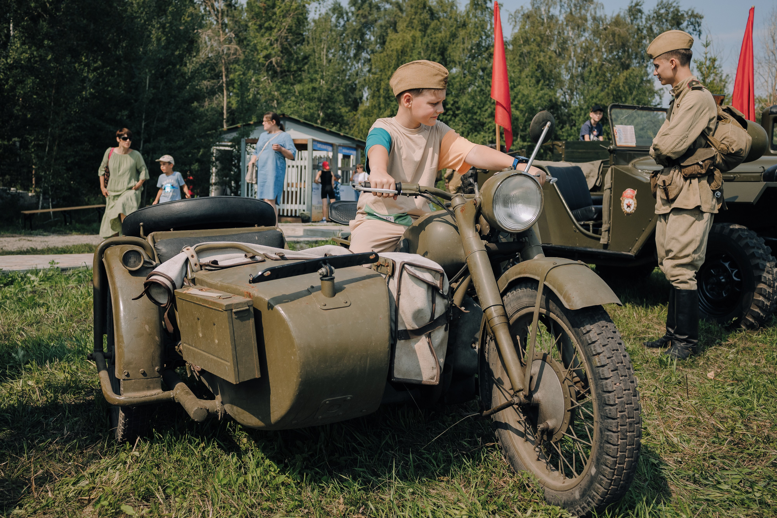 НАЗАД В БУДУЩЕЕ. РОССЕТИ. Репортажный фотограф Зуев Роман г. Челябинск
