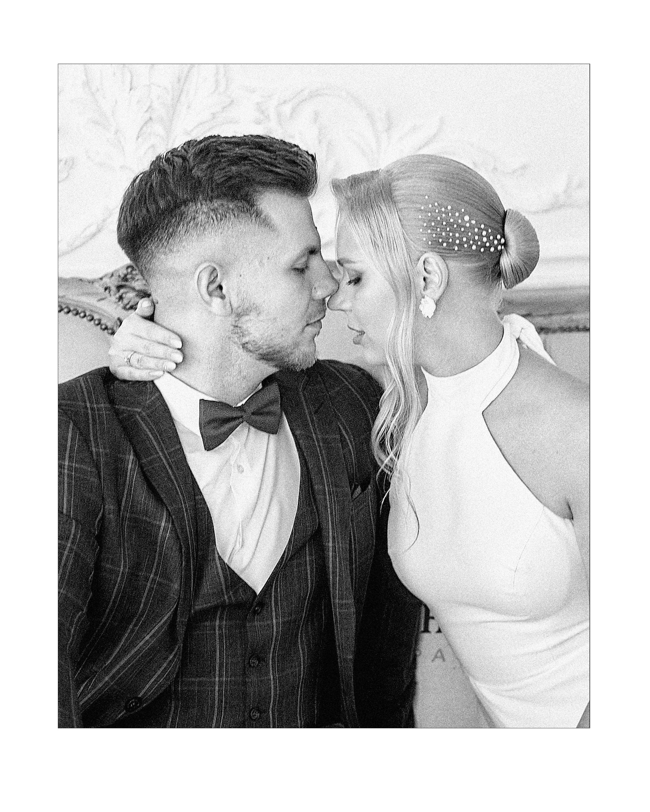 Я профессиональный фотограф, меня зовут Владимир Орешенков. Элегантная фотожурналистика, искренние эмоции, нетривиальные портреты в Санкт-Петербурге.