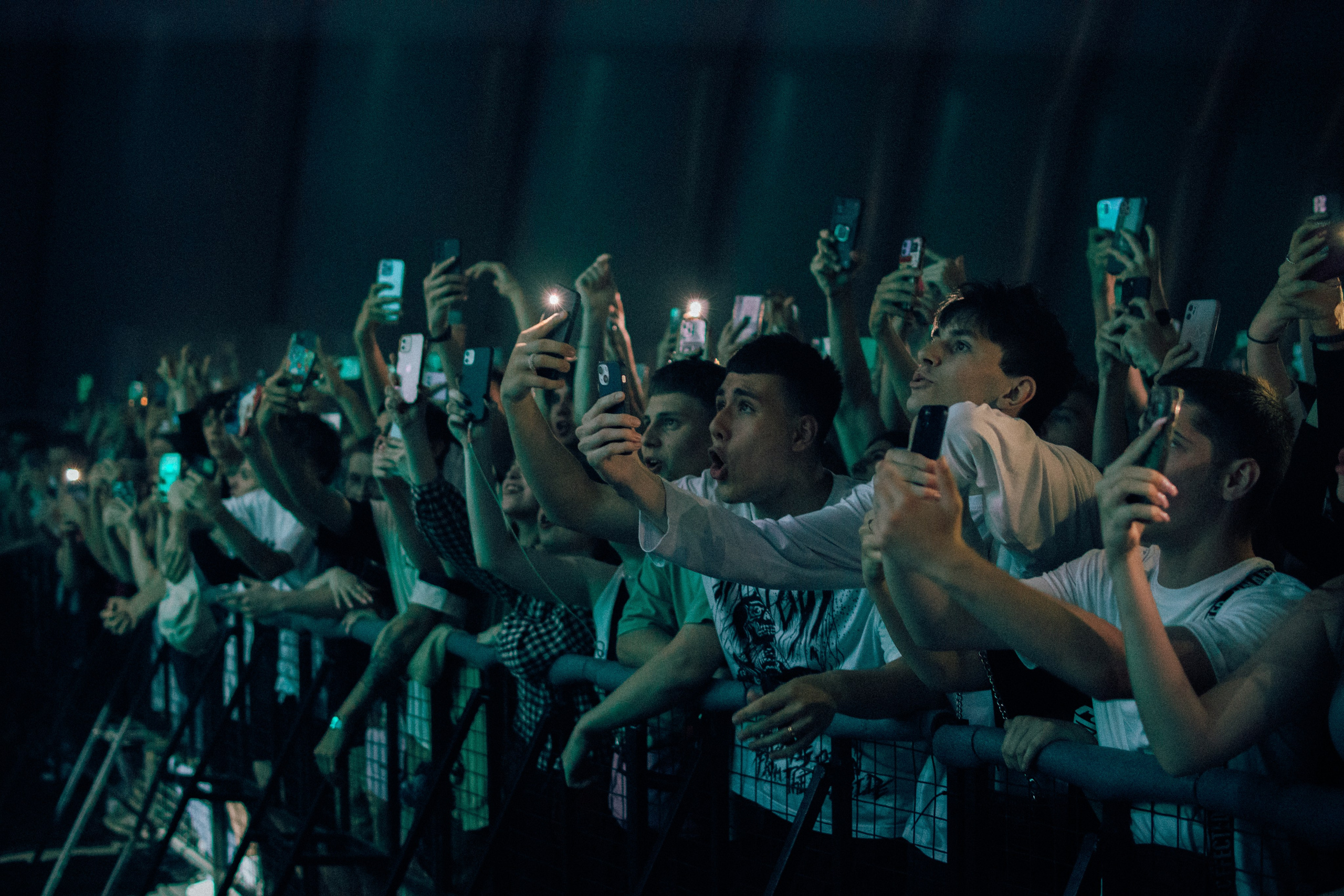 Концерт SODA LUV. Фотограф в Ростове-на-Дону Игорь Апасеев