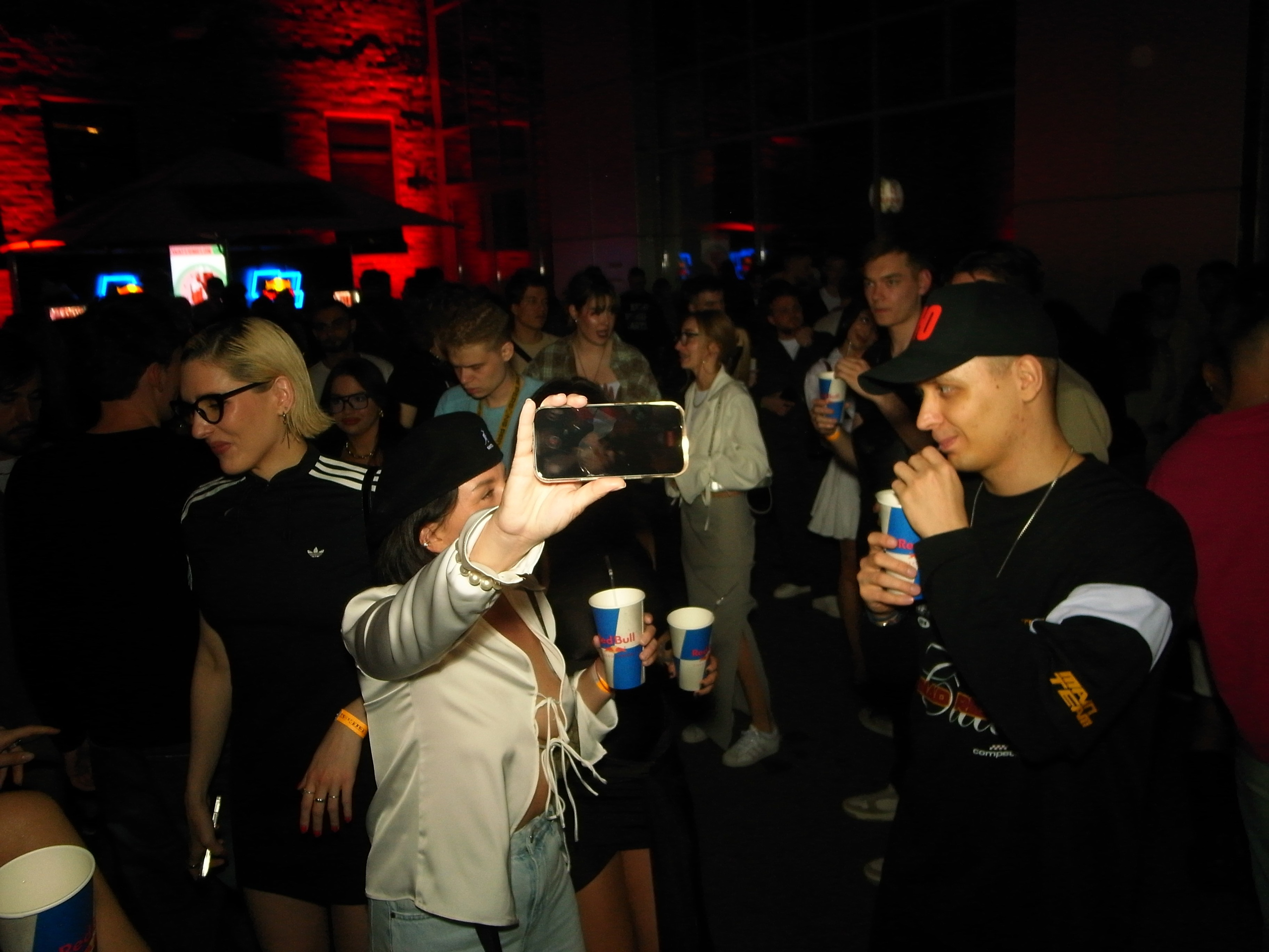 LASKI — CONNECTED x DETI. TENZO | Креативный продюсер / Арт-директор