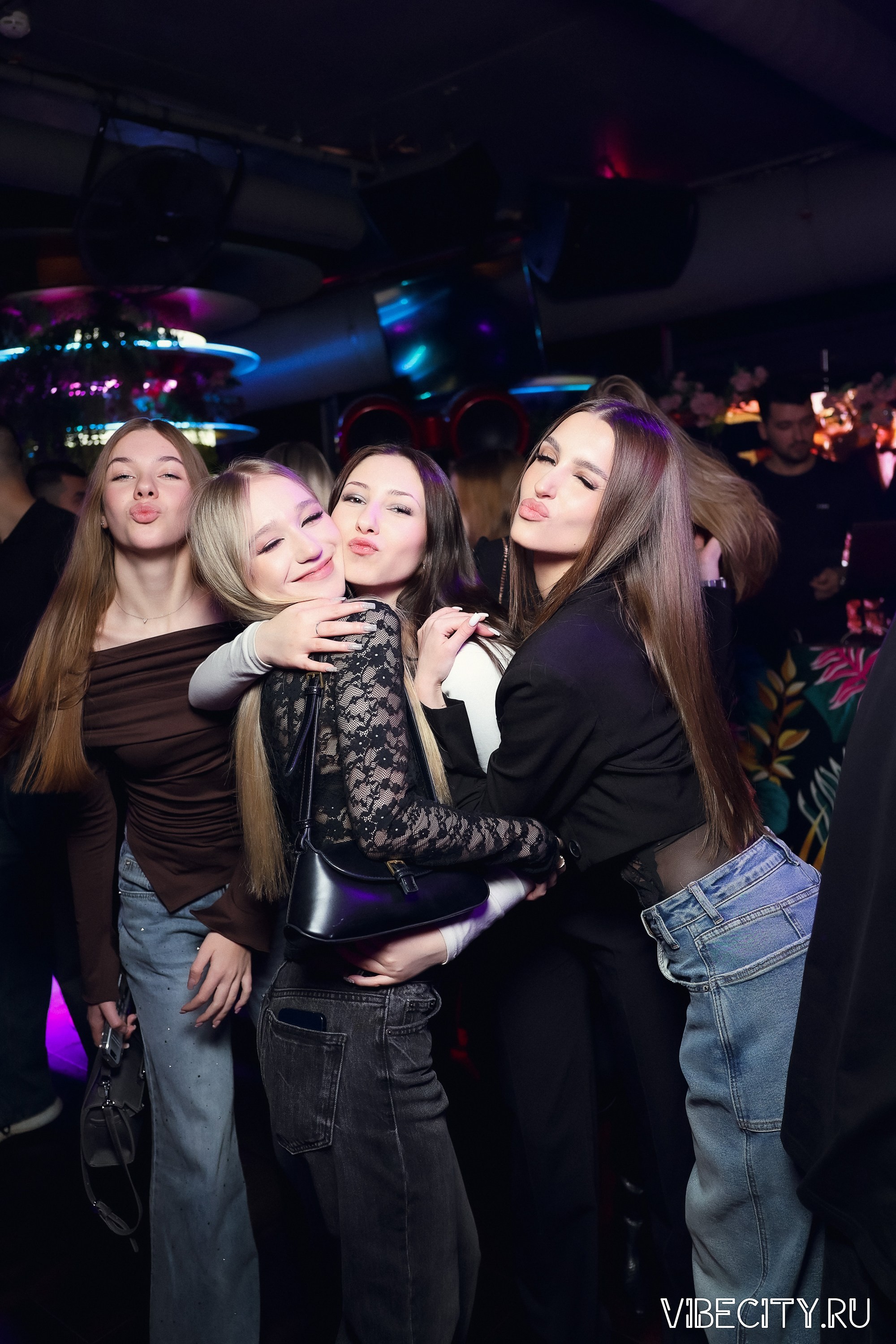 DOUBLE U. VIBECITY.RU Вайб Сити Ру Фоторепортажи Фотоотчеты Калининград