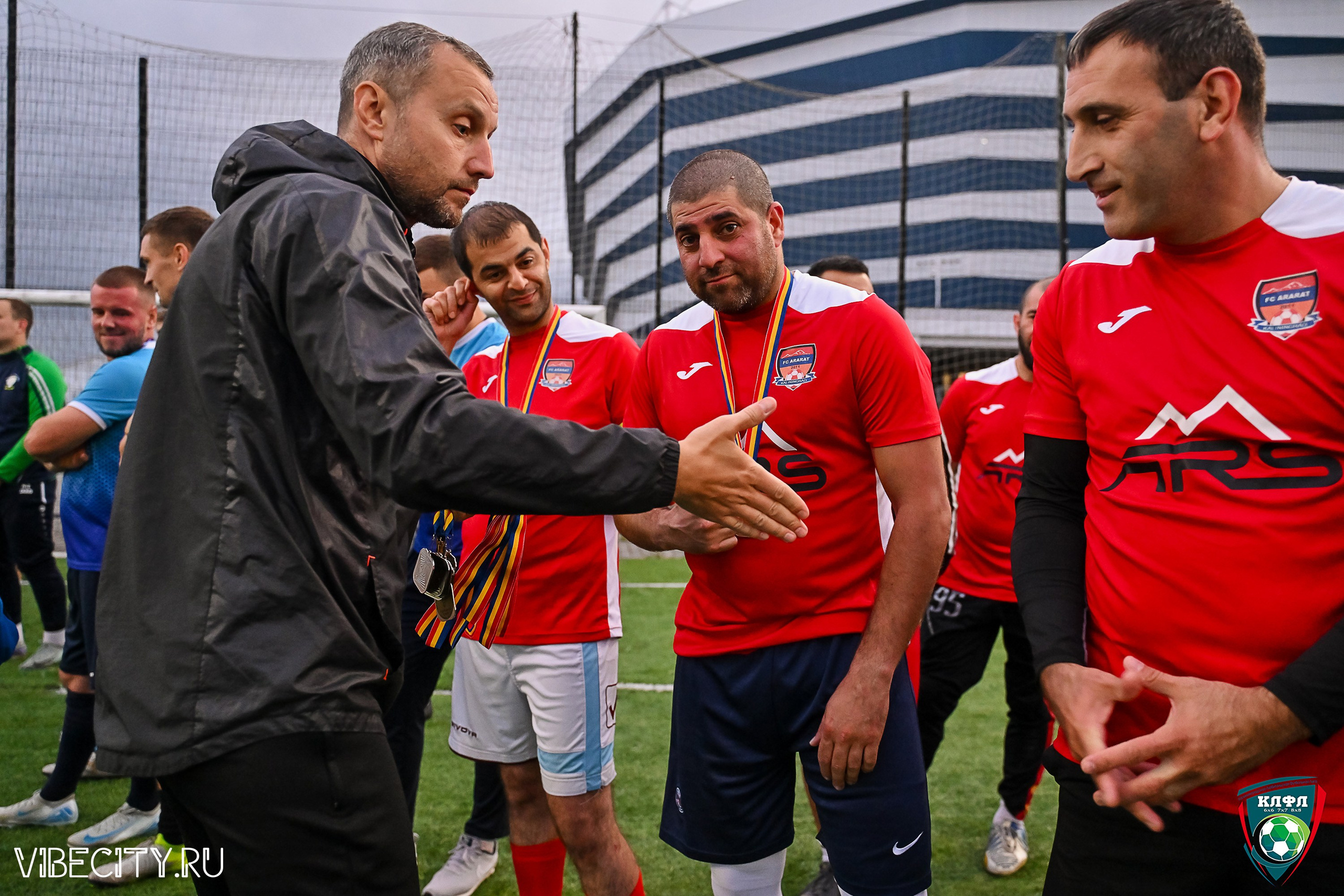 ФИНАЛЬНЫЕ МАТЧИ ПЛЕЙ-ОФФ XXl ЛЕТНЕГО КУБКА КАЛИНИНГРАДСКОЙ ЛФЛ. VIBECITY.RU Вайб Сити Ру Фоторепортажи Фотоотчеты Калининград