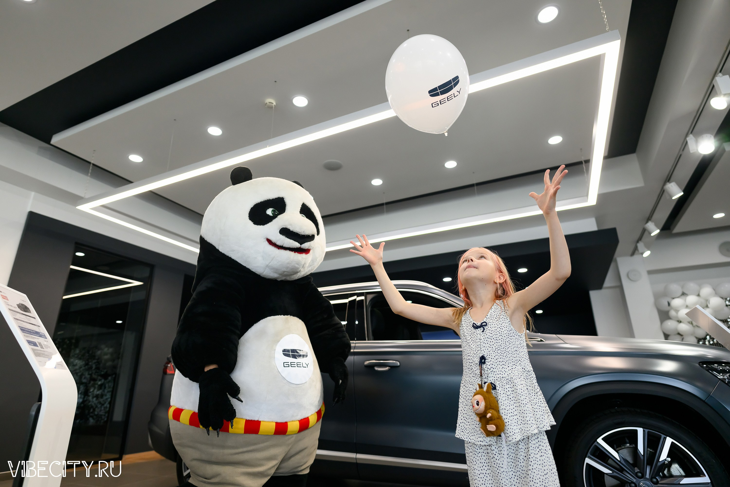 Презентация Geely Manjaro. VIBECITY.RU Вайб Сити Ру Фоторепортажи Фотоотчеты Калининград