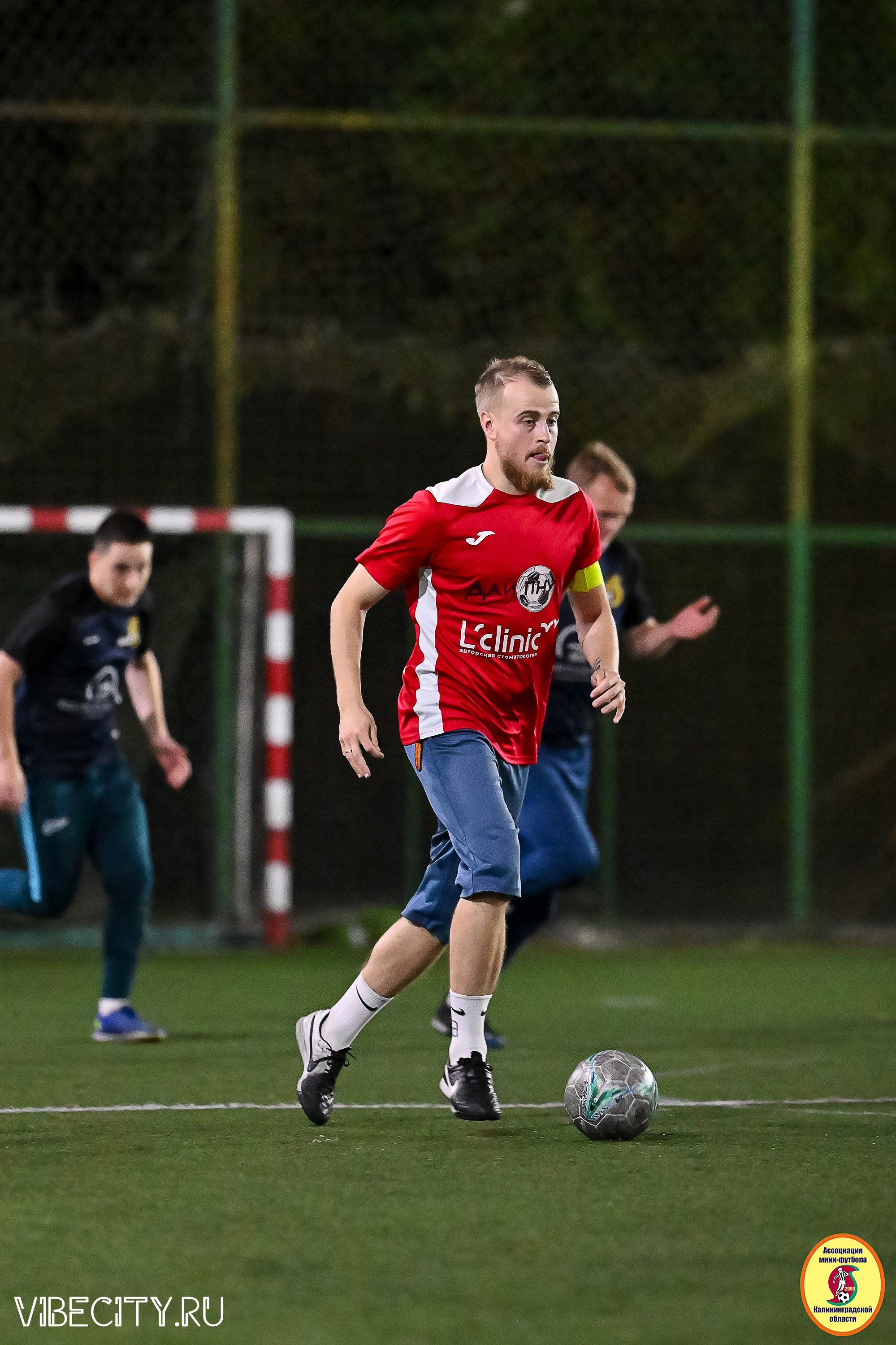 ФИНАЛЬНЫЕ ИГРЫ КУБКА МИНИ-ФУТБОЛЬНОЙ ЛИГИ И КУБКА КОРПОРАТИВНОЙ МФЛ 2025. VIBECITY.RU Вайб Сити Ру Фоторепортажи Фотоотчеты Калининград