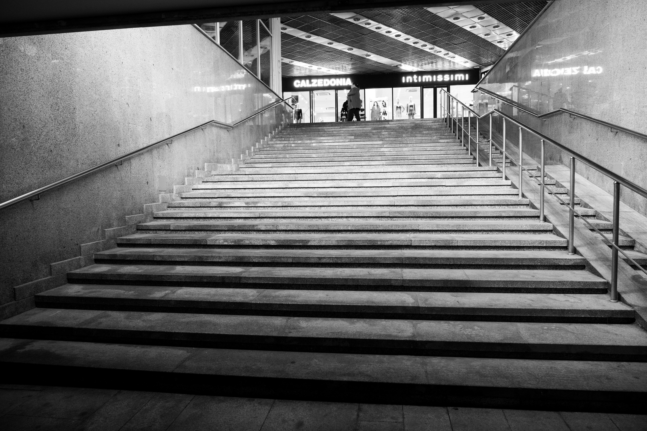 Монохромная Москва. Легкая фотография