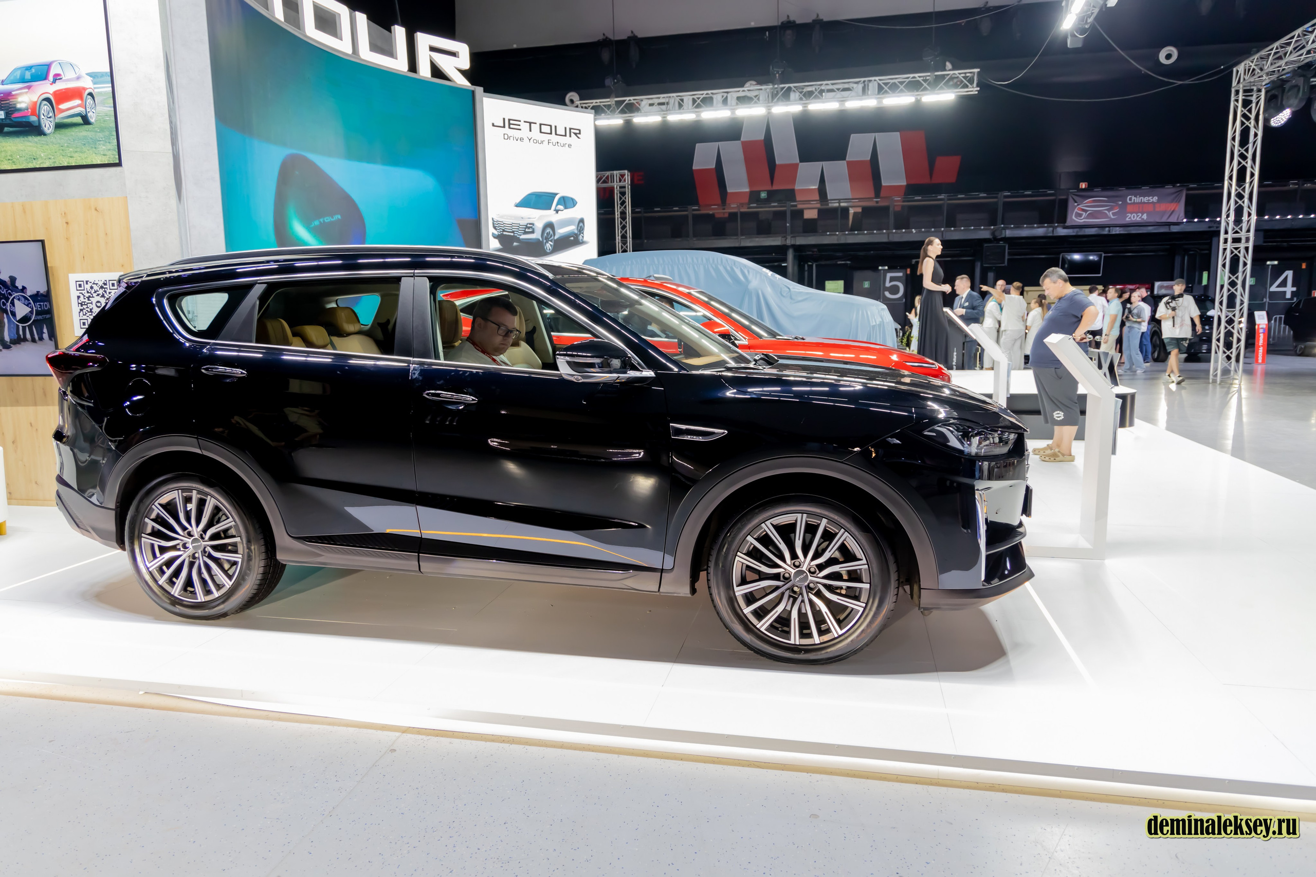 Chinese Motor Show 2024. Репортажный, семейный и студийный фотограф в Москве Демин Алексей