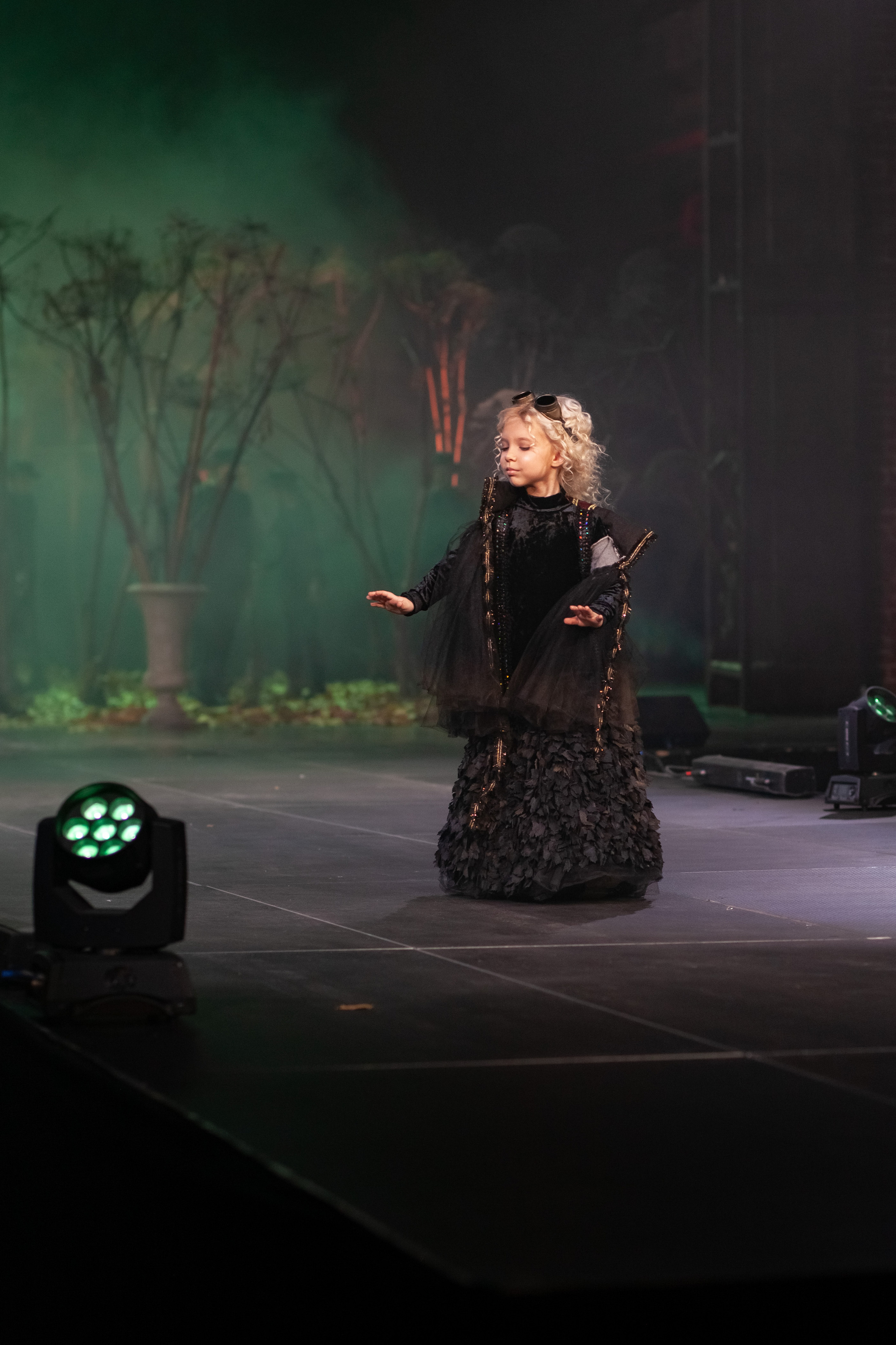 MagicFashionWeek — коллекция «Стимпанк» дизайнера Надежды Шибиной