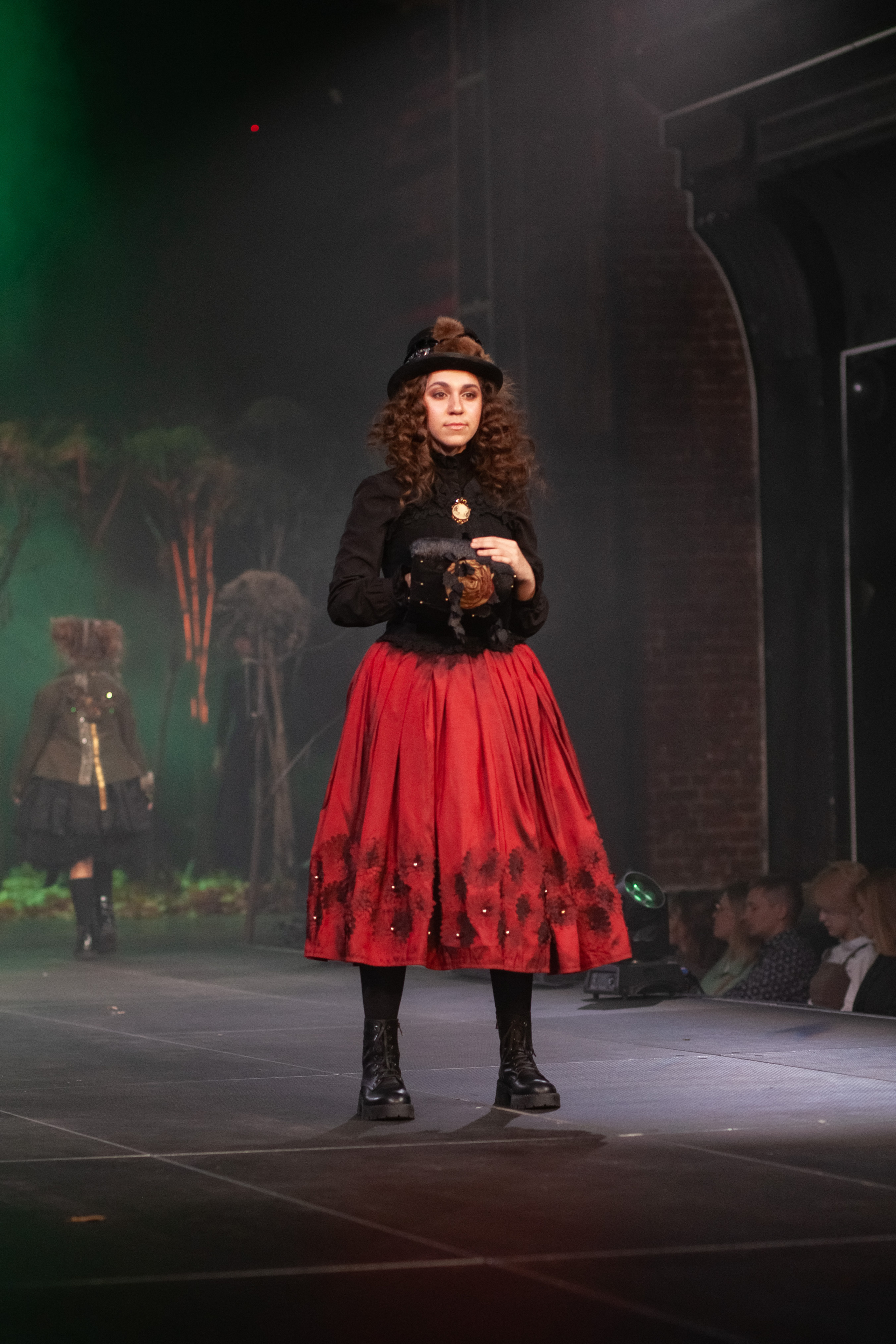 MagicFashionWeek — коллекция «Стимпанк» дизайнера Надежды Шибиной