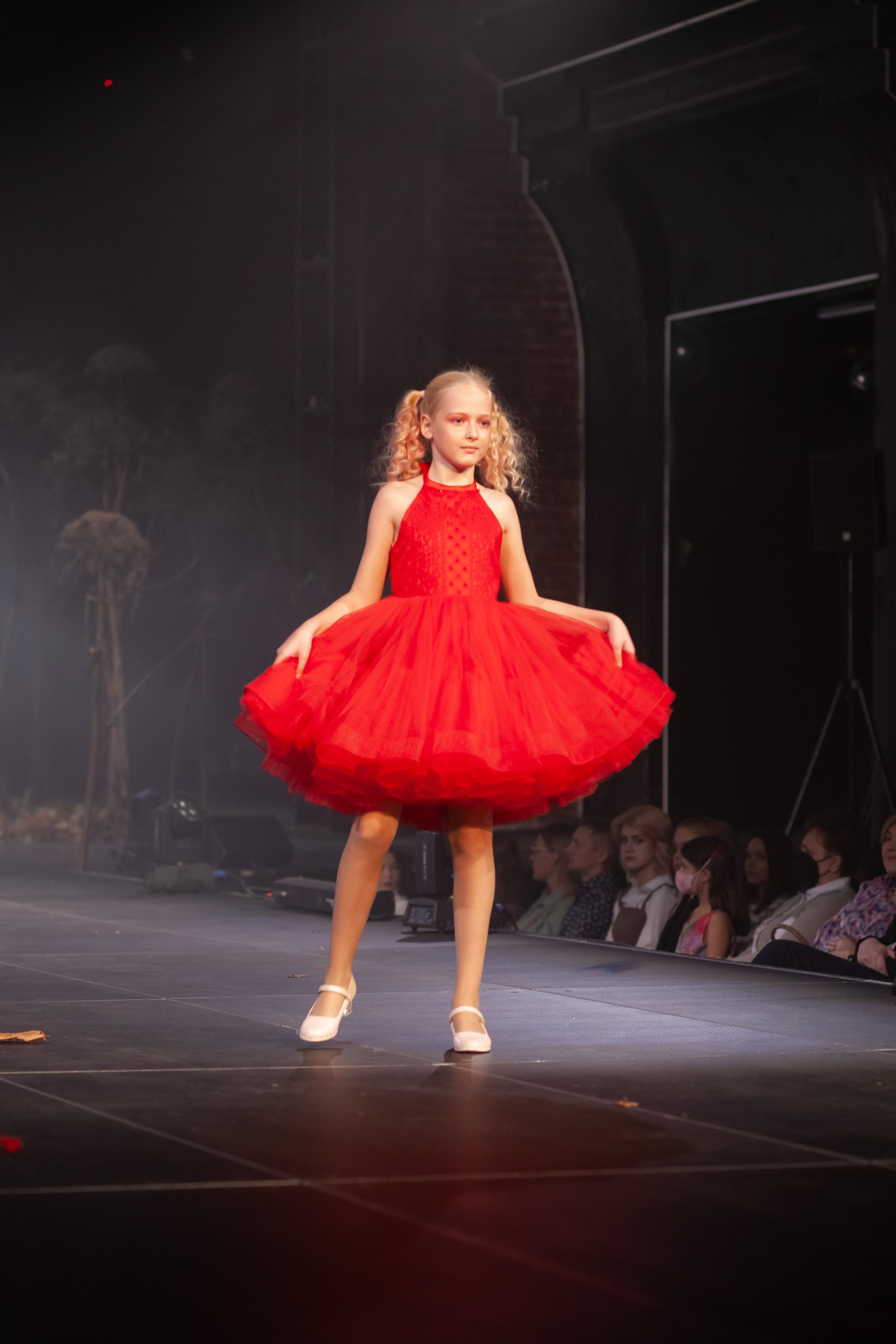 MagicFashionWeek — показ дизайнера Анны Гусевой