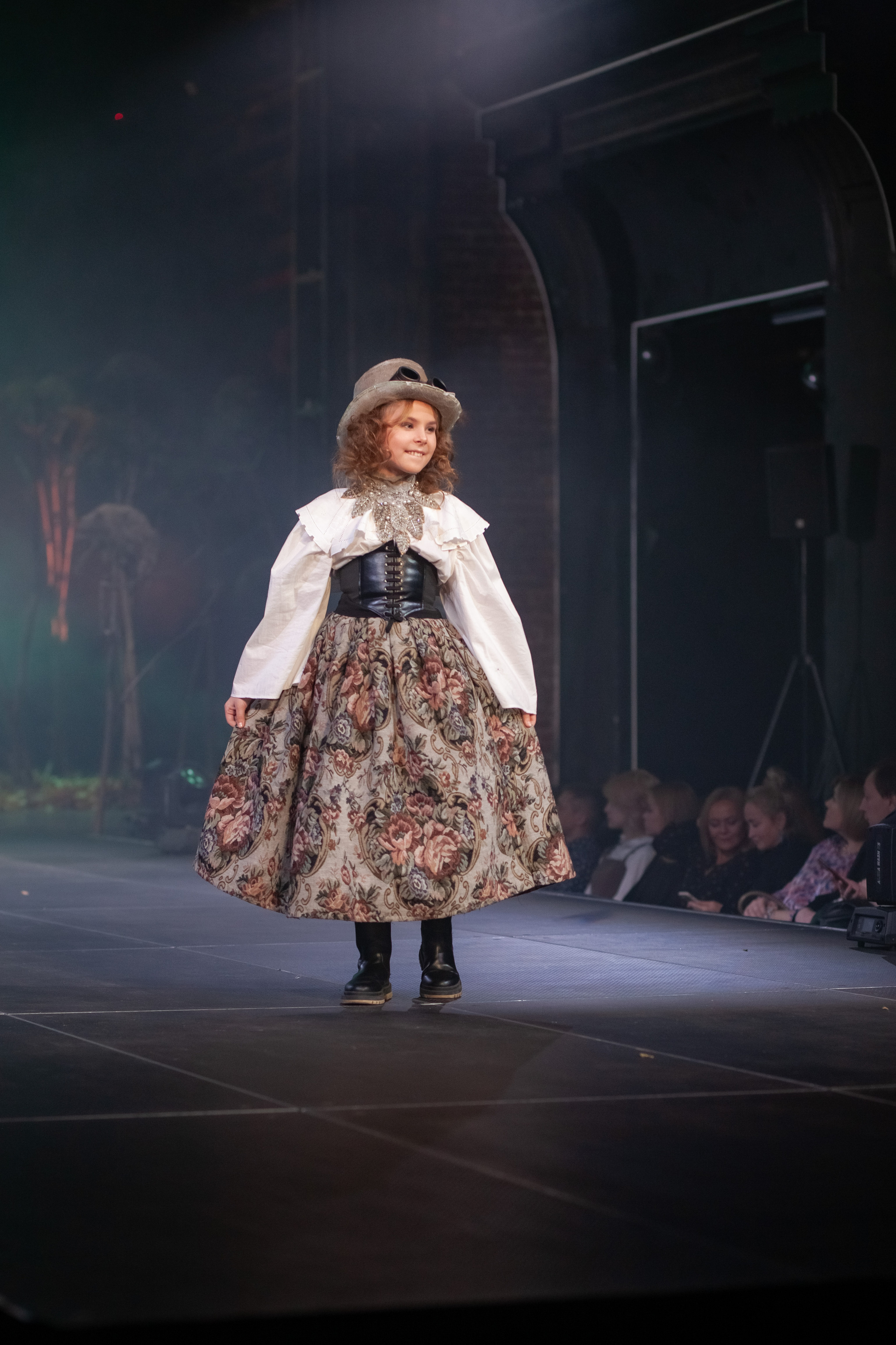 MagicFashionWeek — коллекция «Стимпанк» дизайнера Надежды Шибиной