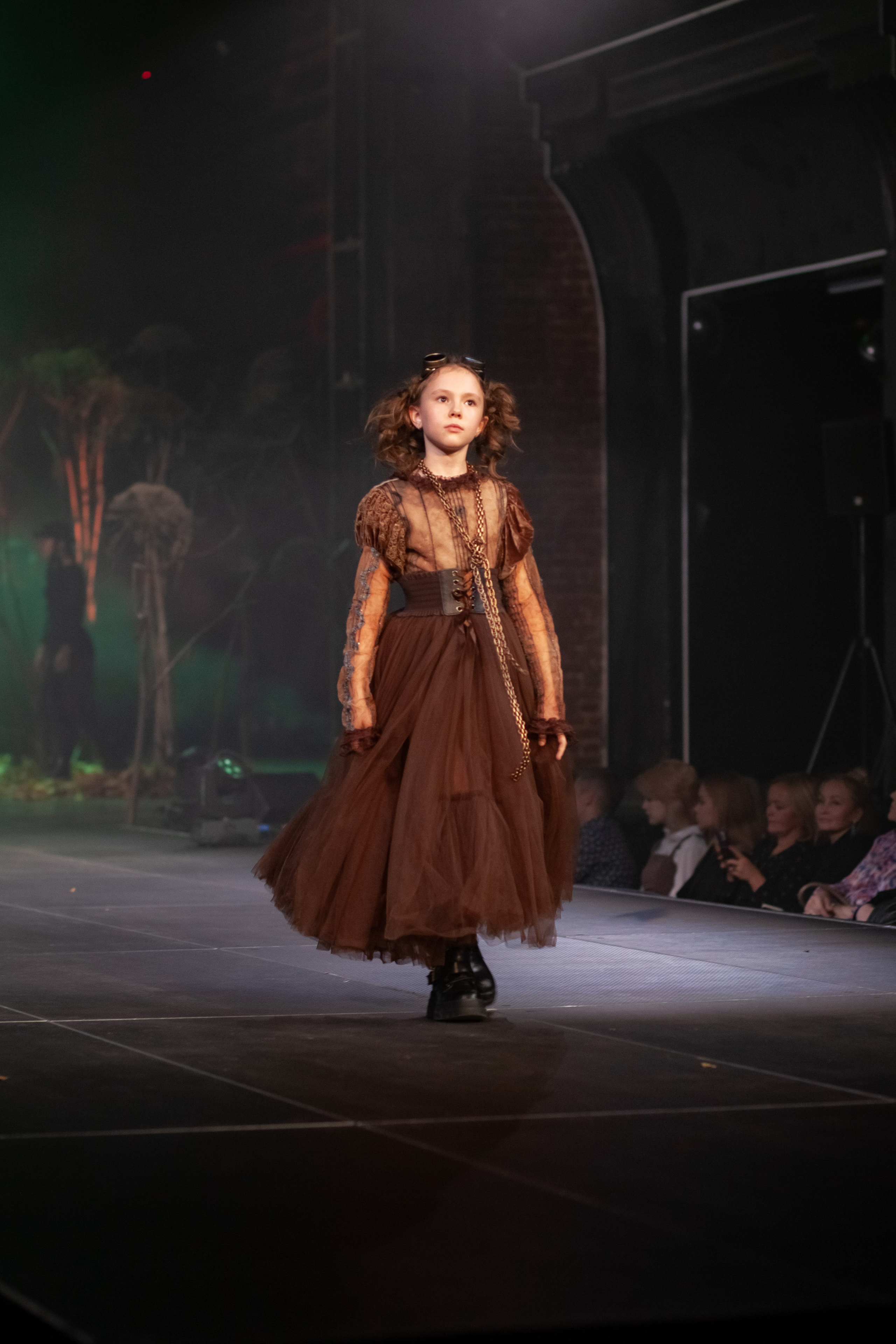 MagicFashionWeek — коллекция «Стимпанк» дизайнера Надежды Шибиной