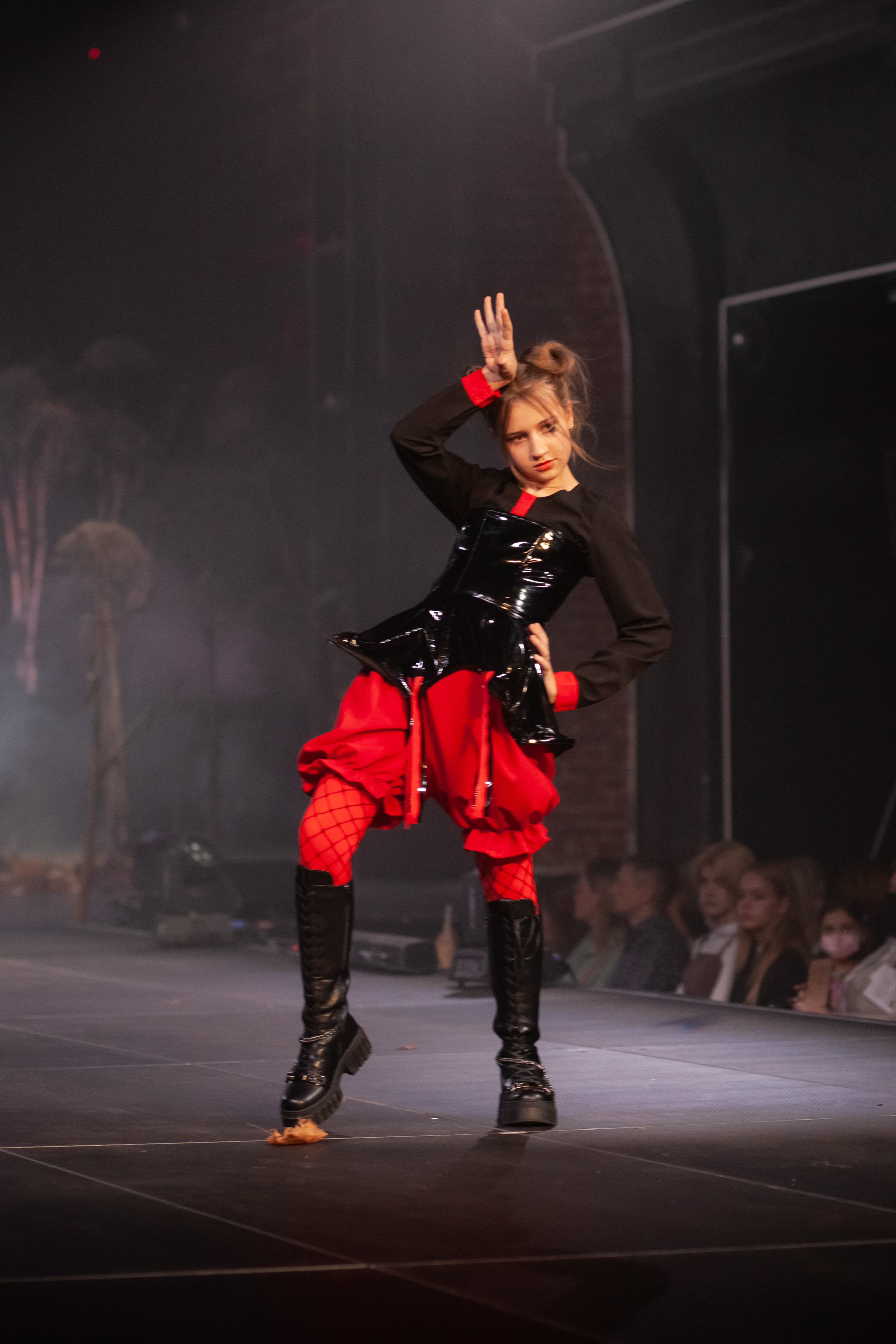 MagicFashionWeek — коллекция «VORONы» дизайнера Анастасии Фахретдиновой