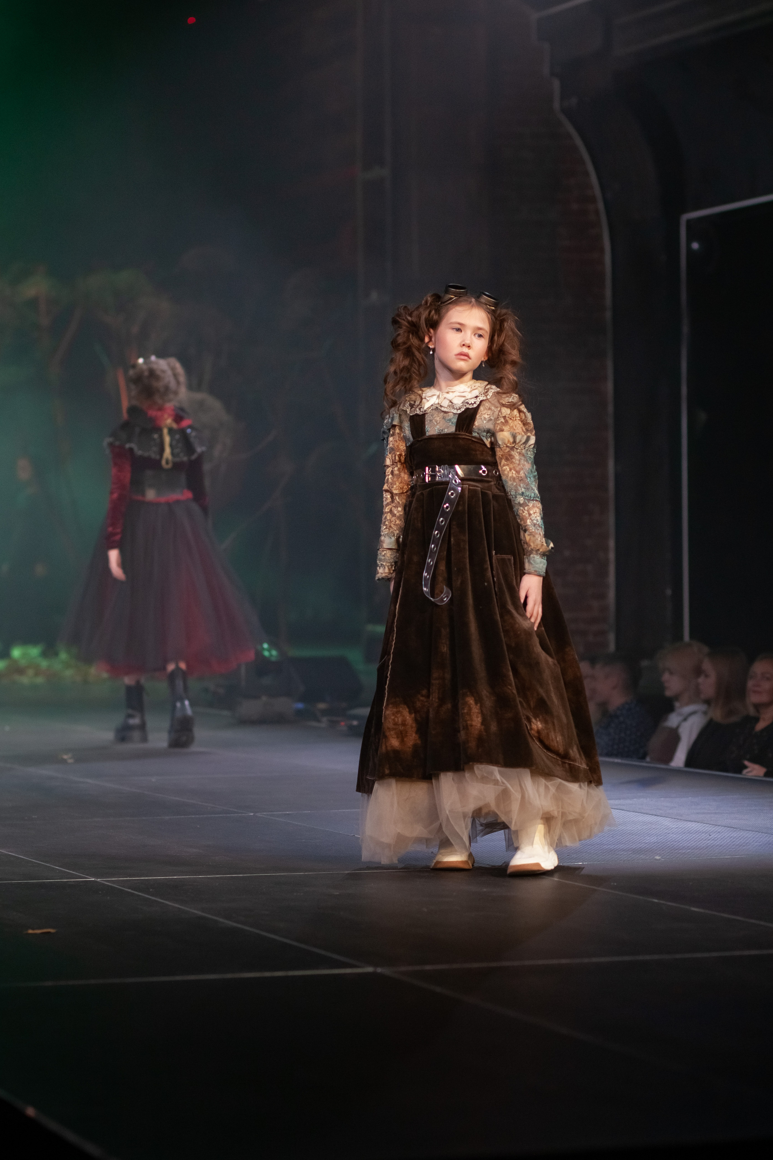 MagicFashionWeek — коллекция «Стимпанк» дизайнера Надежды Шибиной