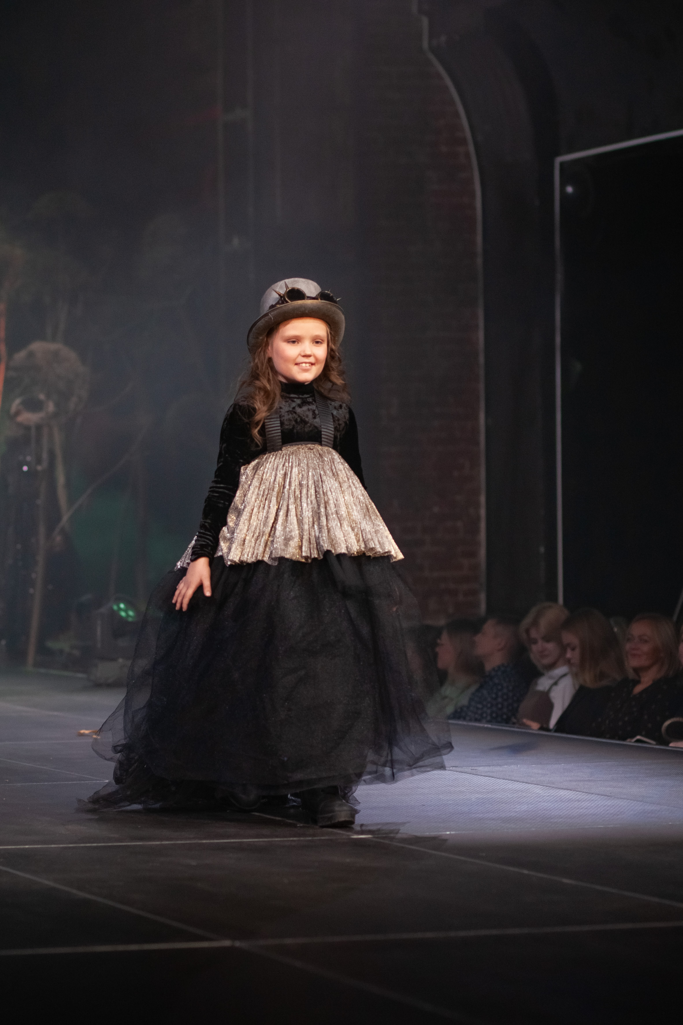 MagicFashionWeek — коллекция «Стимпанк» дизайнера Надежды Шибиной