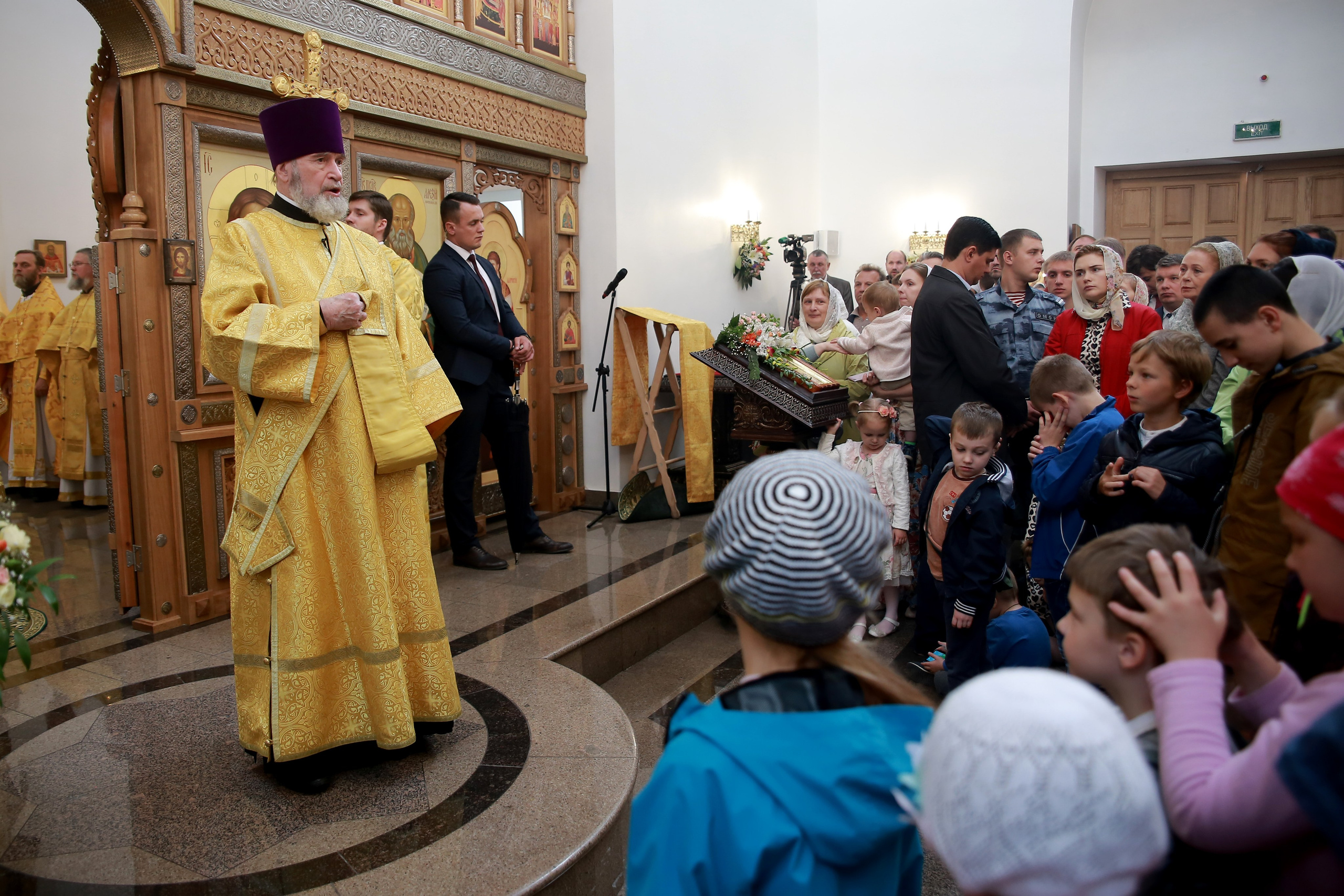 Освящение храма Алексия Мечева в Вешняках. Антонина Морозова, профессиональный семейный фотограф видеограф