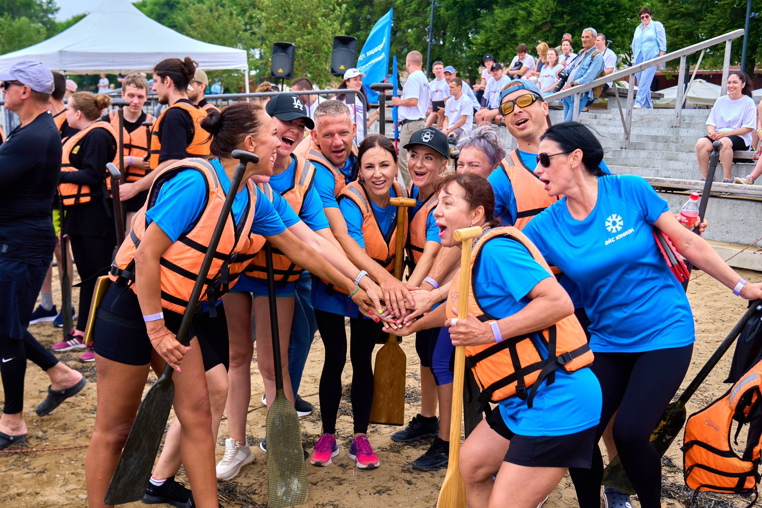 Соревнования на лодках дракон Айс Юнион. Фотограф во Владивостоке