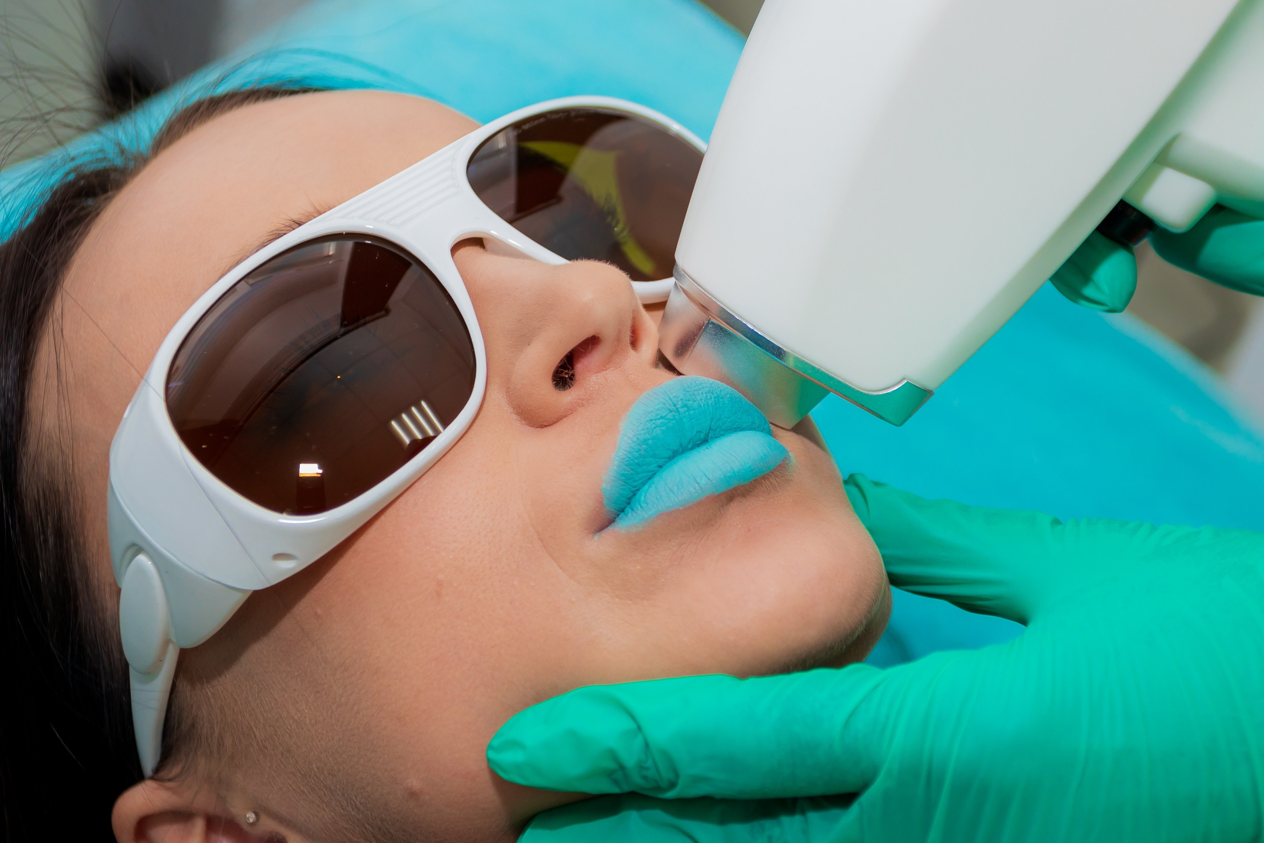 Фотосъемка контента для Topaz Lazer на площади Журавлёва. Интерьеры, Контент, Портреты | Фотограф в Москве Дани Терно