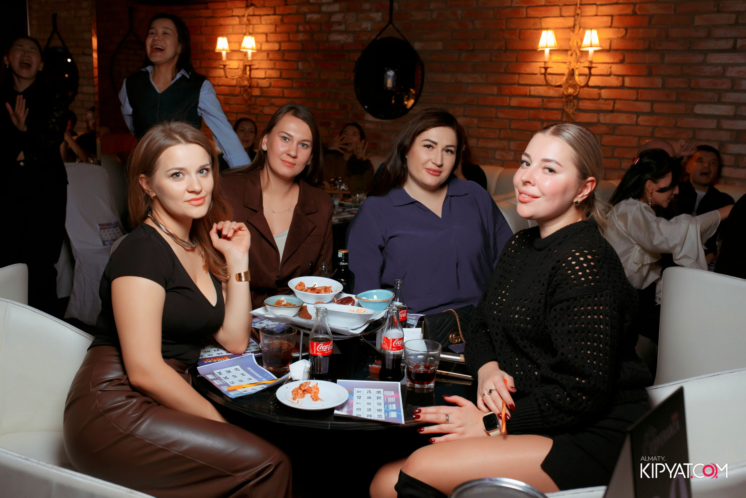 МУЗЫКАЛЬНОЕ ЛОТО В HIT RETRO. КИПЯТКОМ АЛМАТЫ! Фотосъемка мероприятий в Алматы