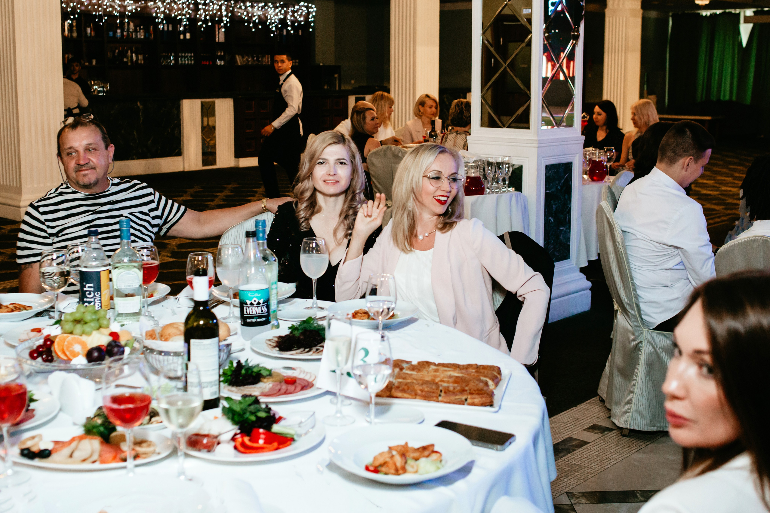 Выпускной 2025 (9класс) 124 школа. Фотограф в Челябинске Ополихина Анна