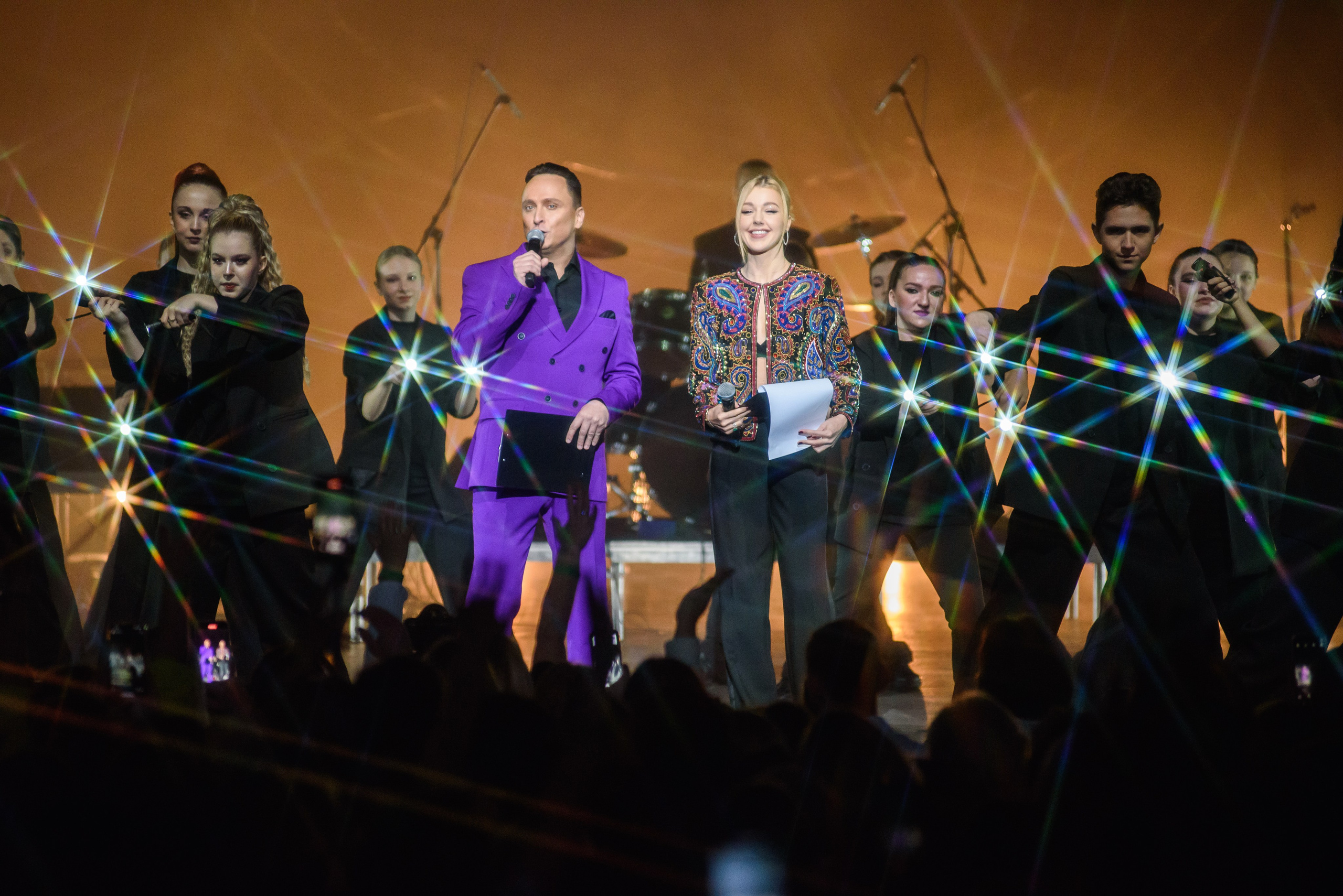 Дискотека 80-90-2000х — «Имена на все времена», Крокус Сити Холл. Бренд-фотограф для экспертов и блогеров в Москве Влада Горбовская