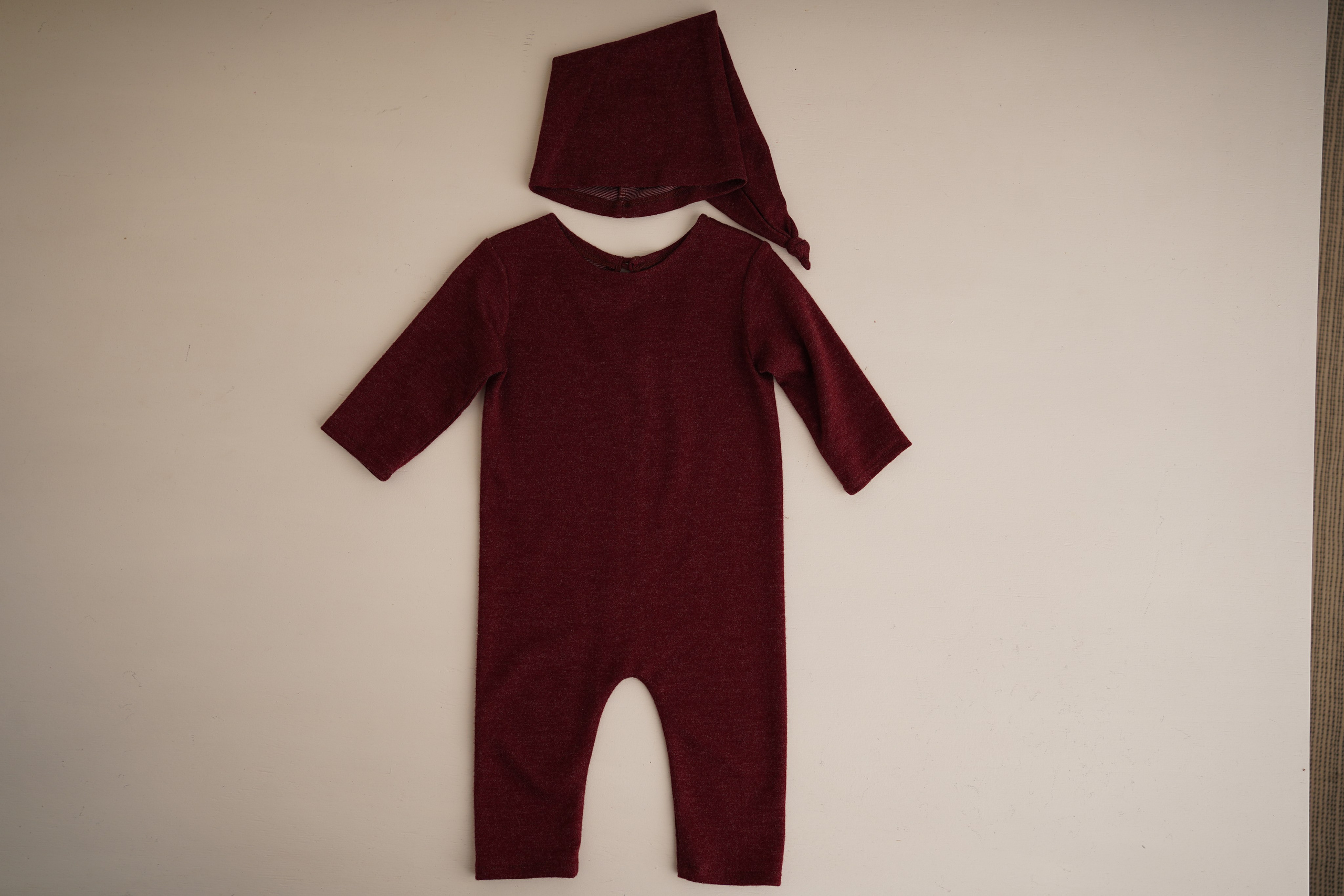 Подойдет и мальчикам и девочкам, на девочек есть повязки