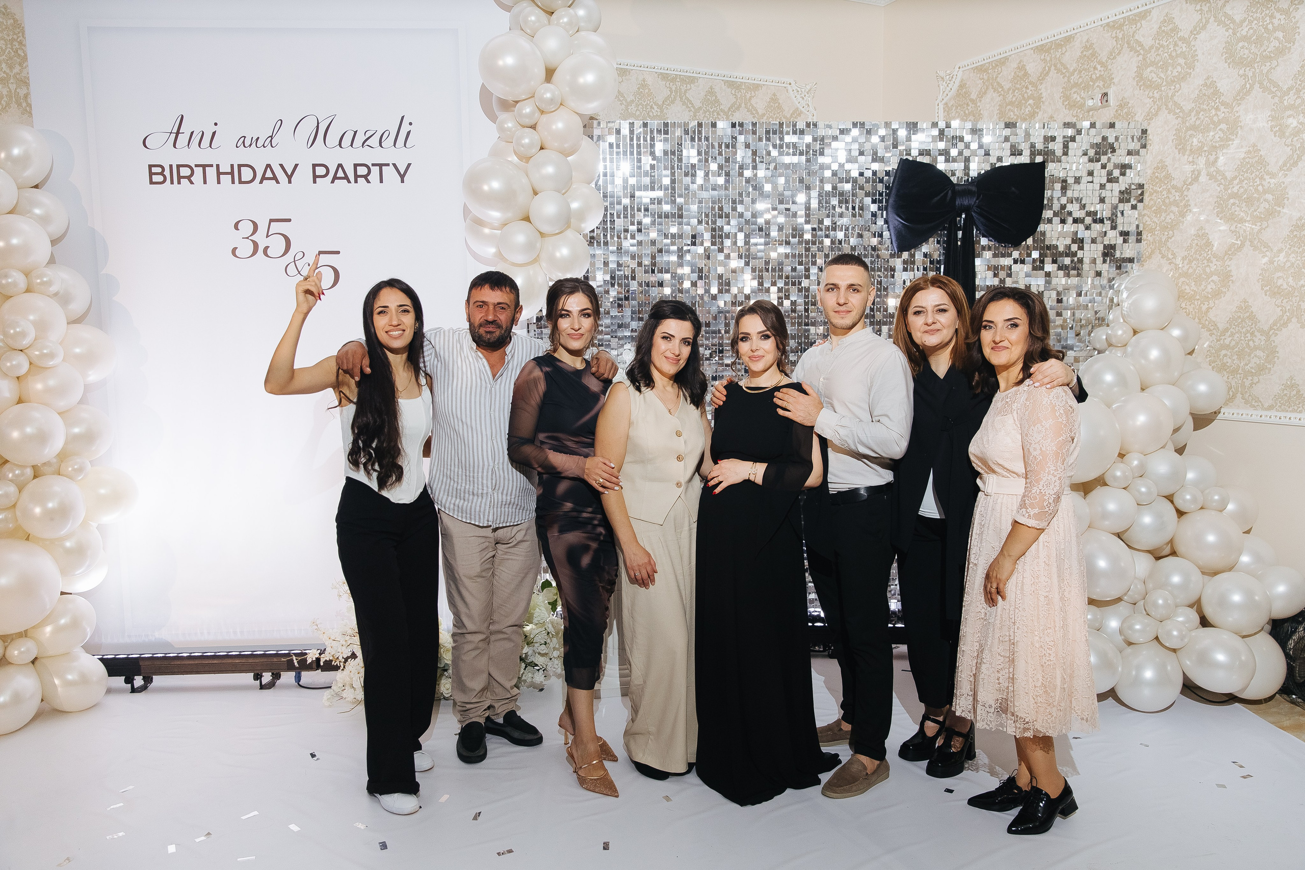 Ани и Назели. 35&5 День рождения, «Янтарь». Фотограф в Красноярске Надежда Воскресенская