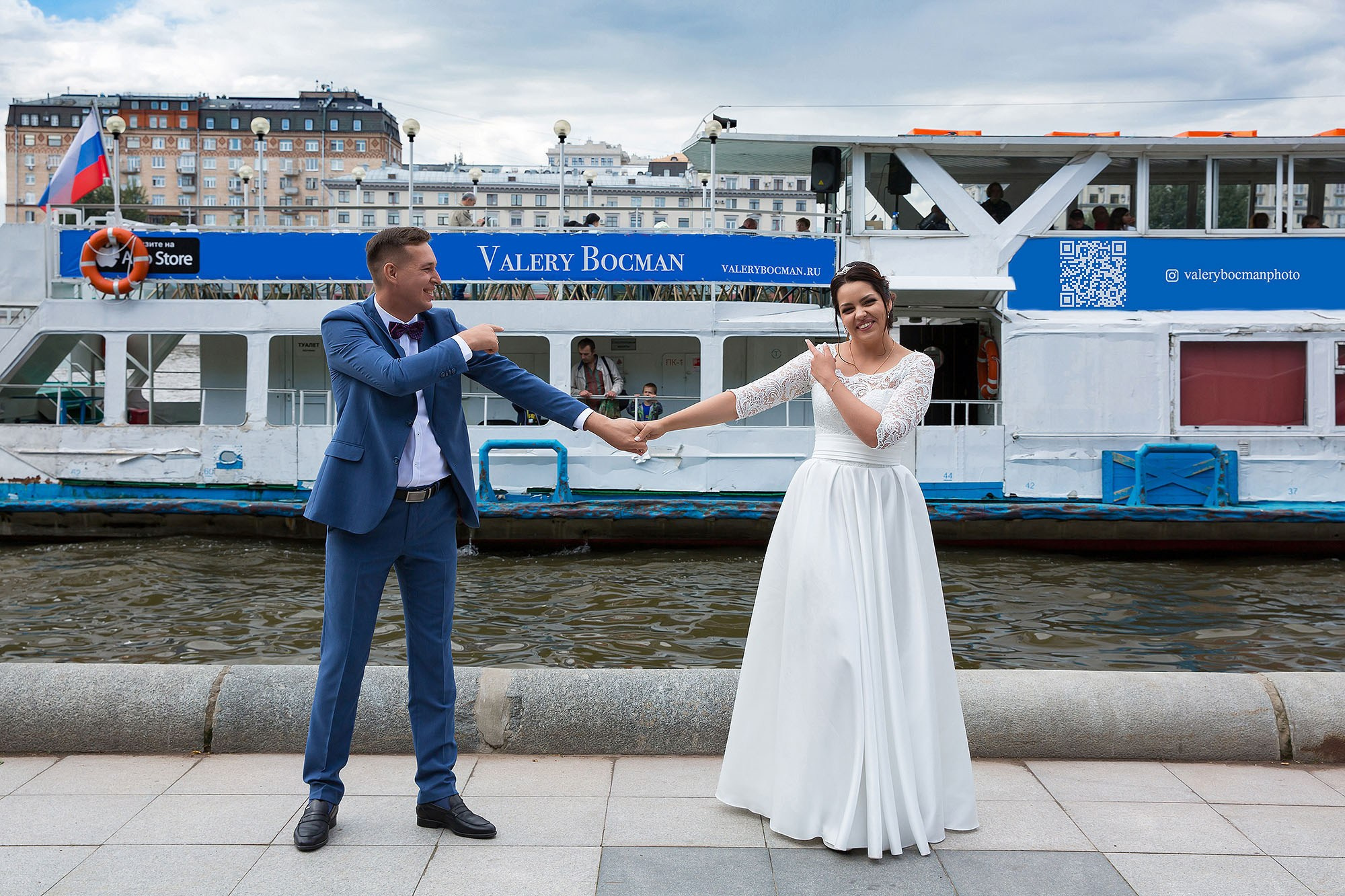 Прогулка, фотосессия жениха и невесты. Свадебная съемка. Фотограф в Москве Валерий Боцман