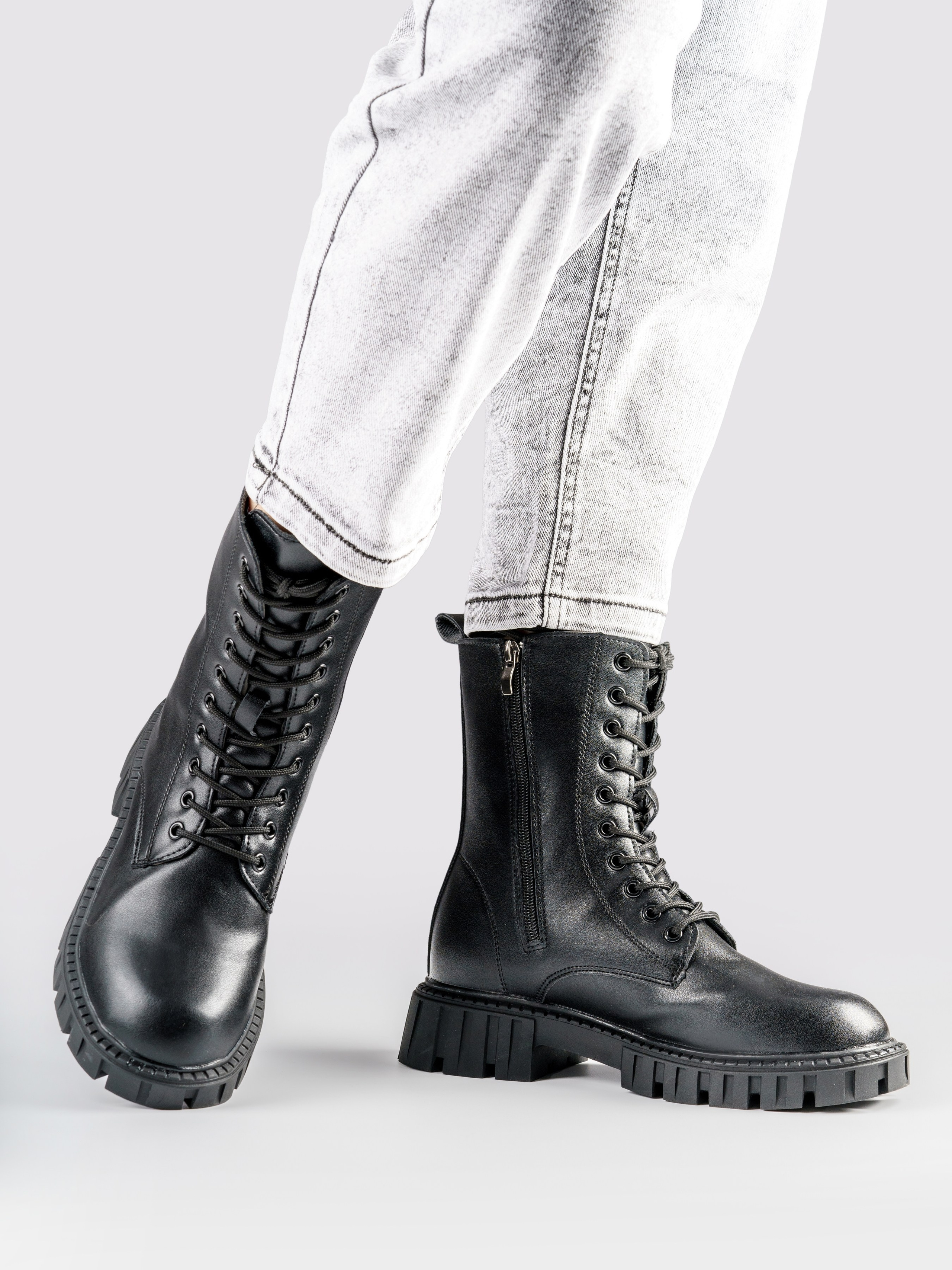 Носки и обувь. KED Production — продакшн из СПб. Создаём фото, видео и контент, который помогает брендам и селлерам продавать больше