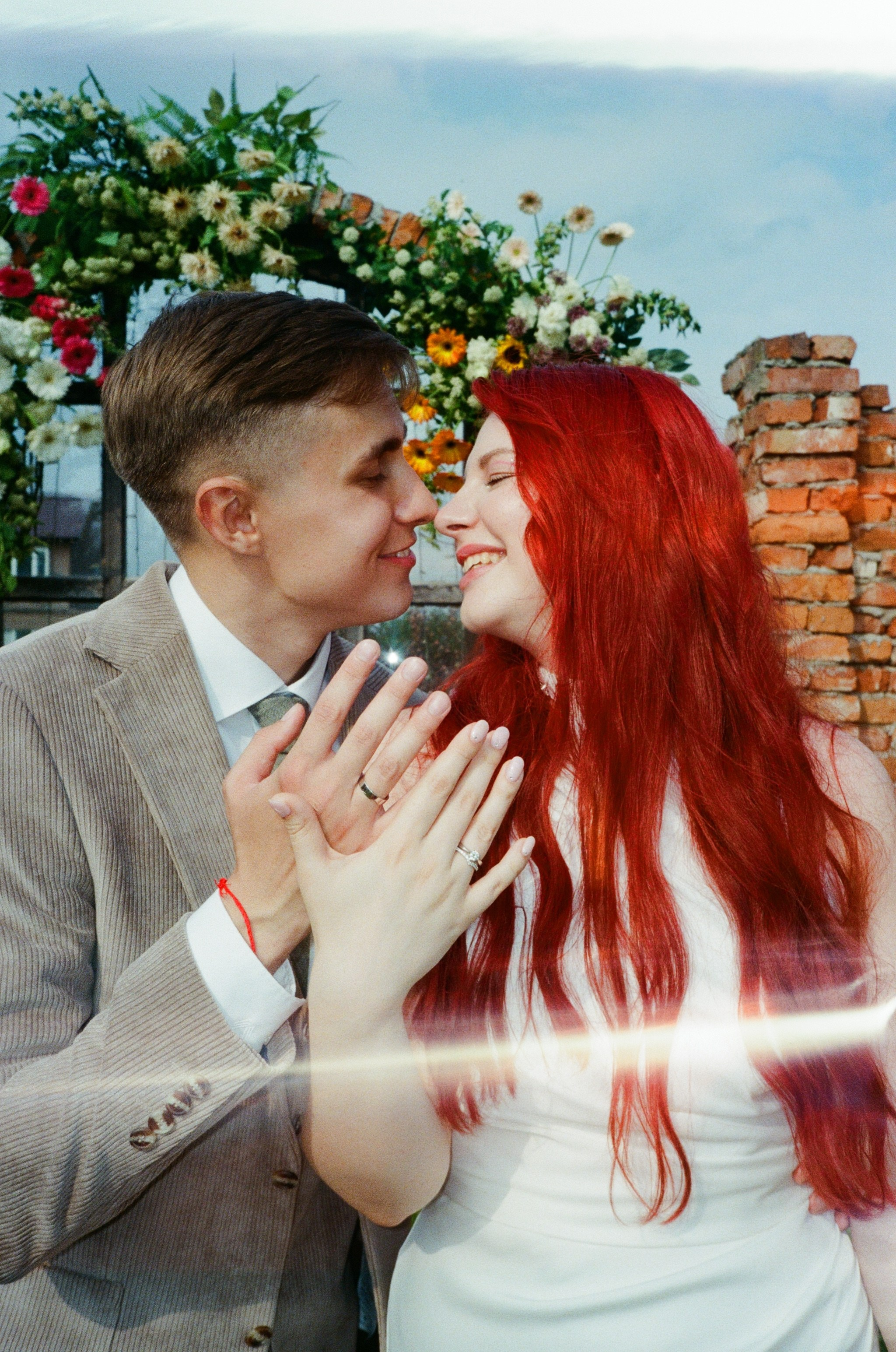Пленка Роман и Анастасия. Свадебный и репортажный фотограф Элина Козырьянова