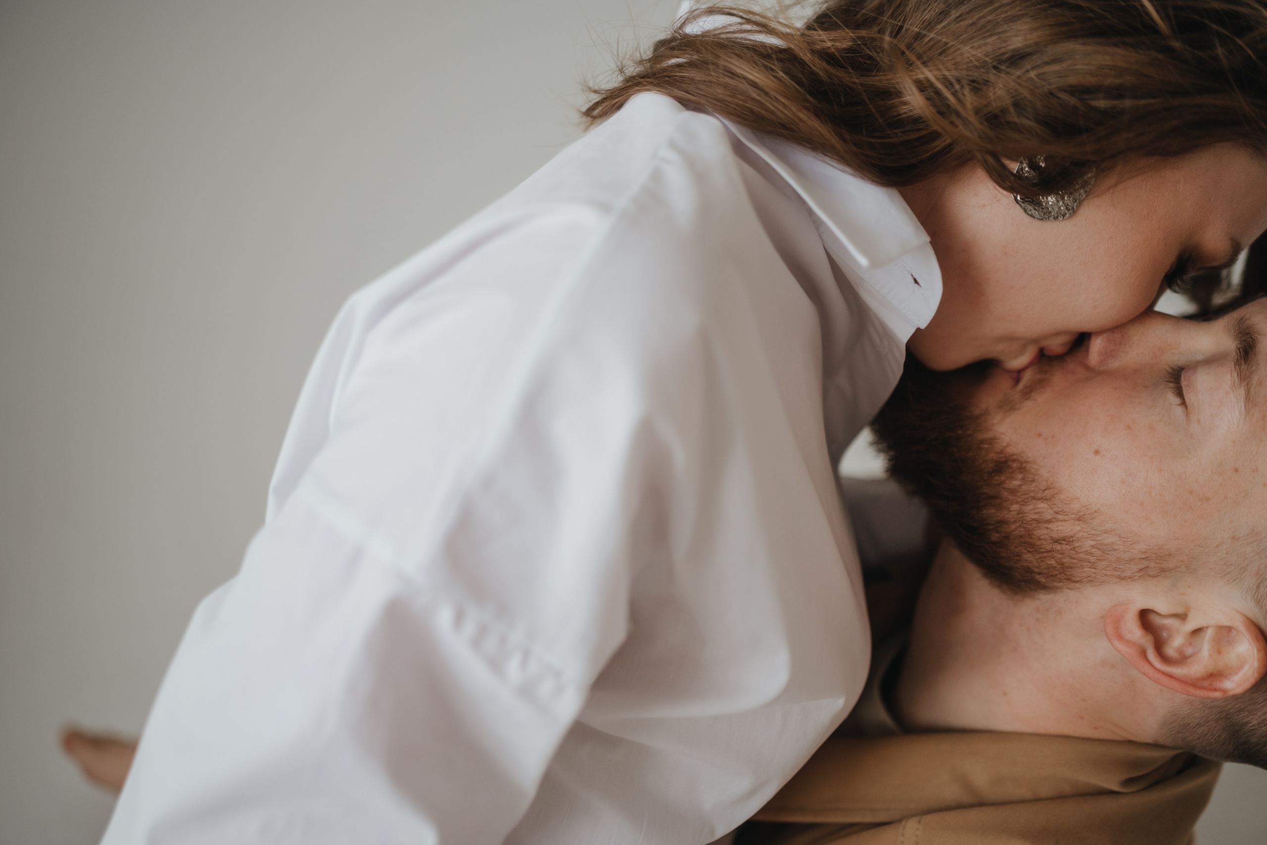 Love Story фотосессия в студии. Свадебный и семейный фотограф и видеограф, Крым, Москва, Санкт -Петербург