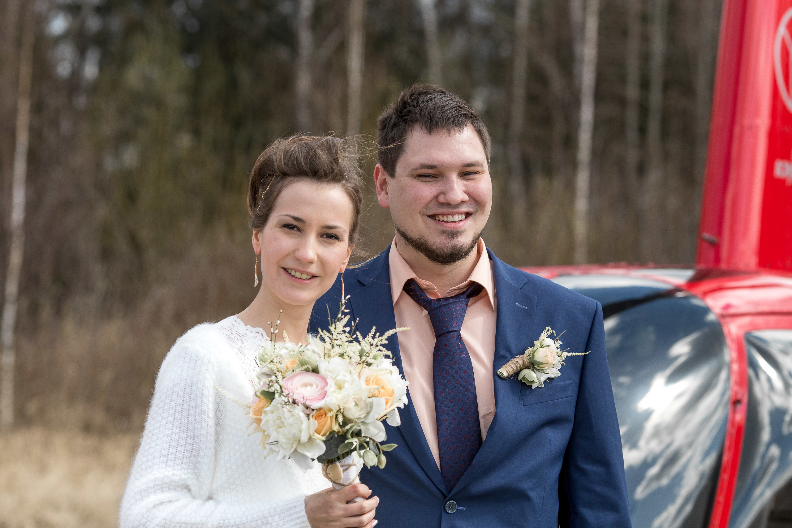 Свадебная фотография за городом