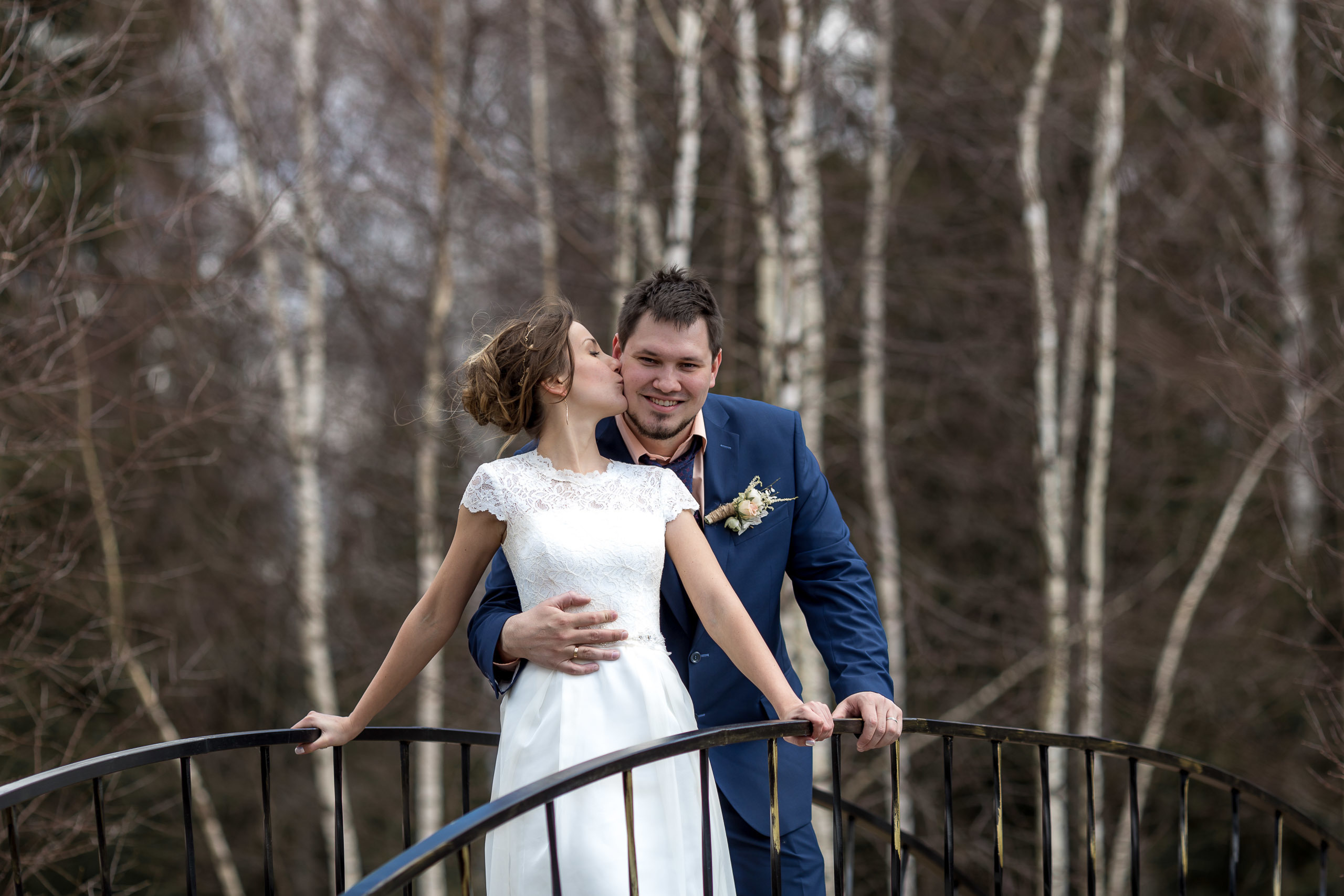 Свадебная фотография за городом