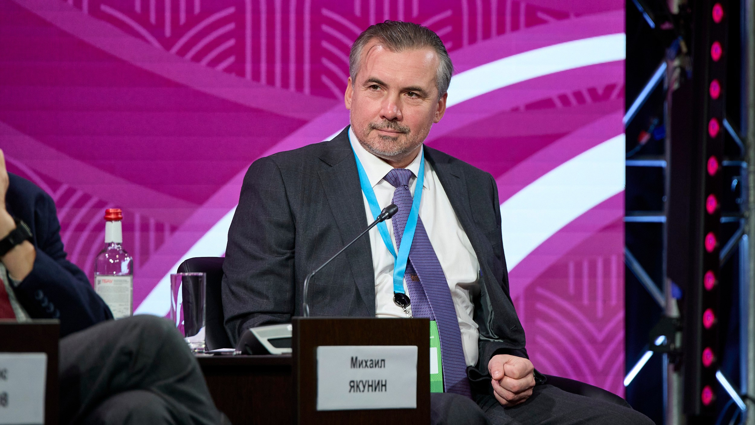 Политика. Егор Тутубалин