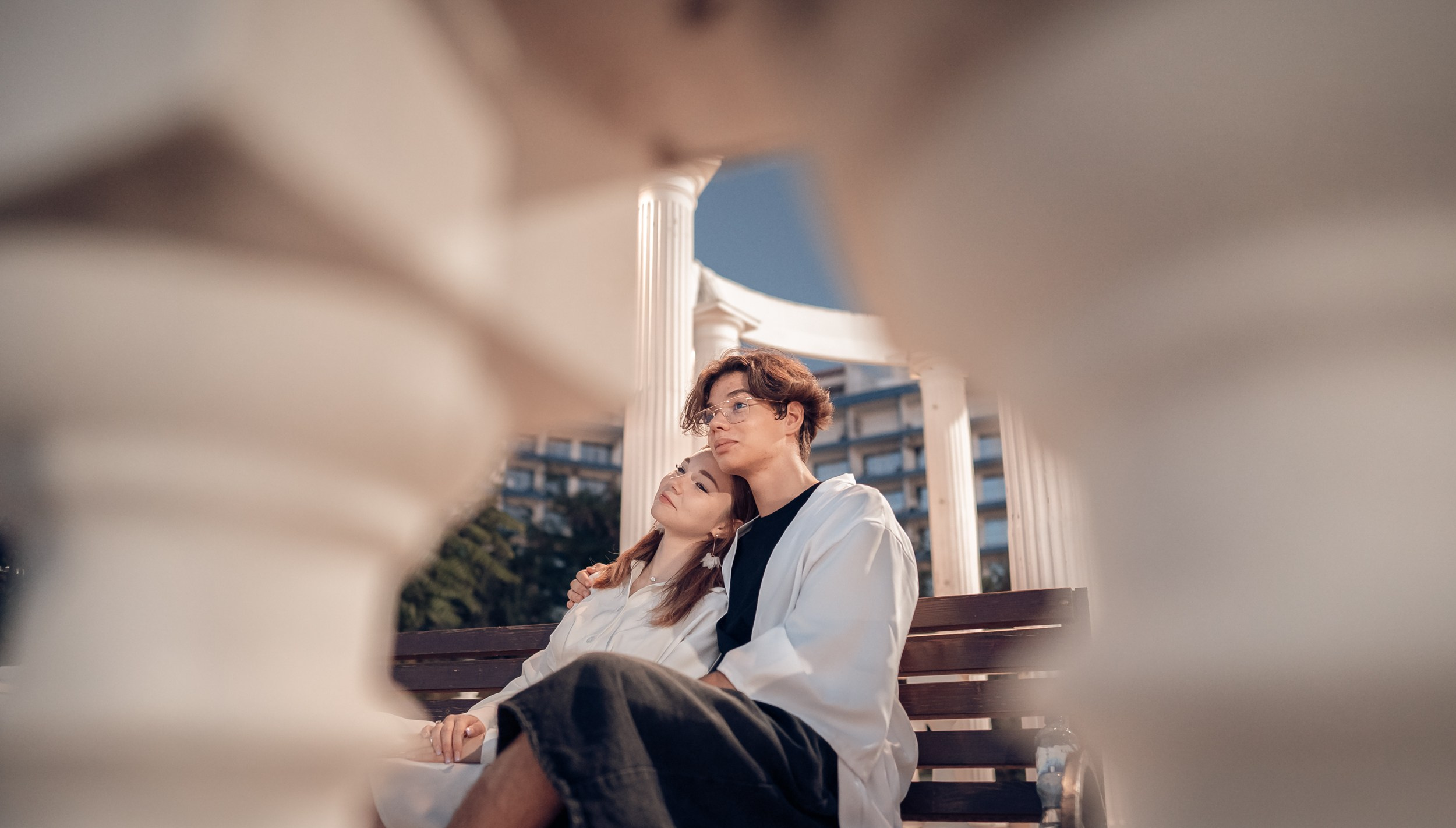 Романтическая фотоистория на закате пляжа Аквамарин. Церковный фотограф Севастополь