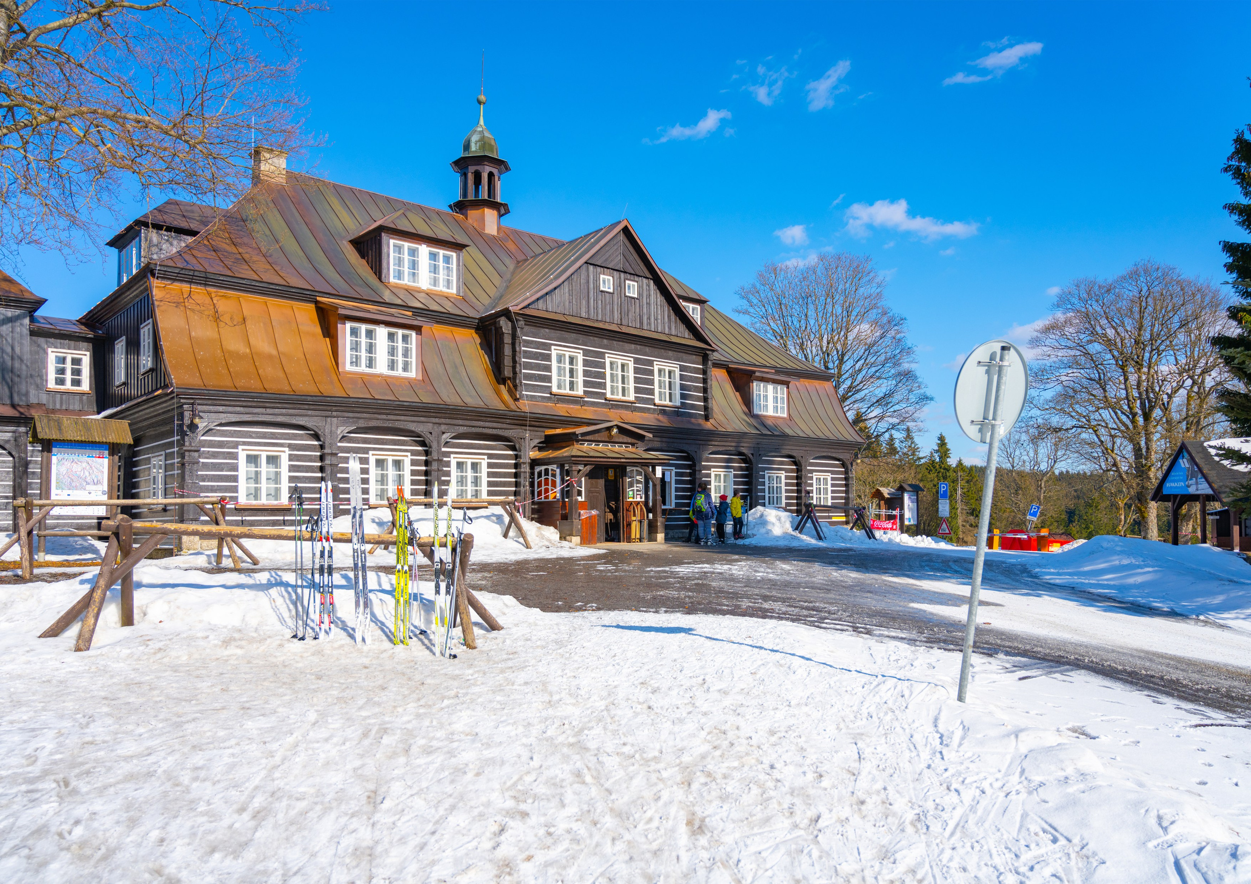 PACKAGES & PRICING. Exclusive Closing Gifts for Top Realtors | Custom House Portraits by Yulia Yurchevskaya