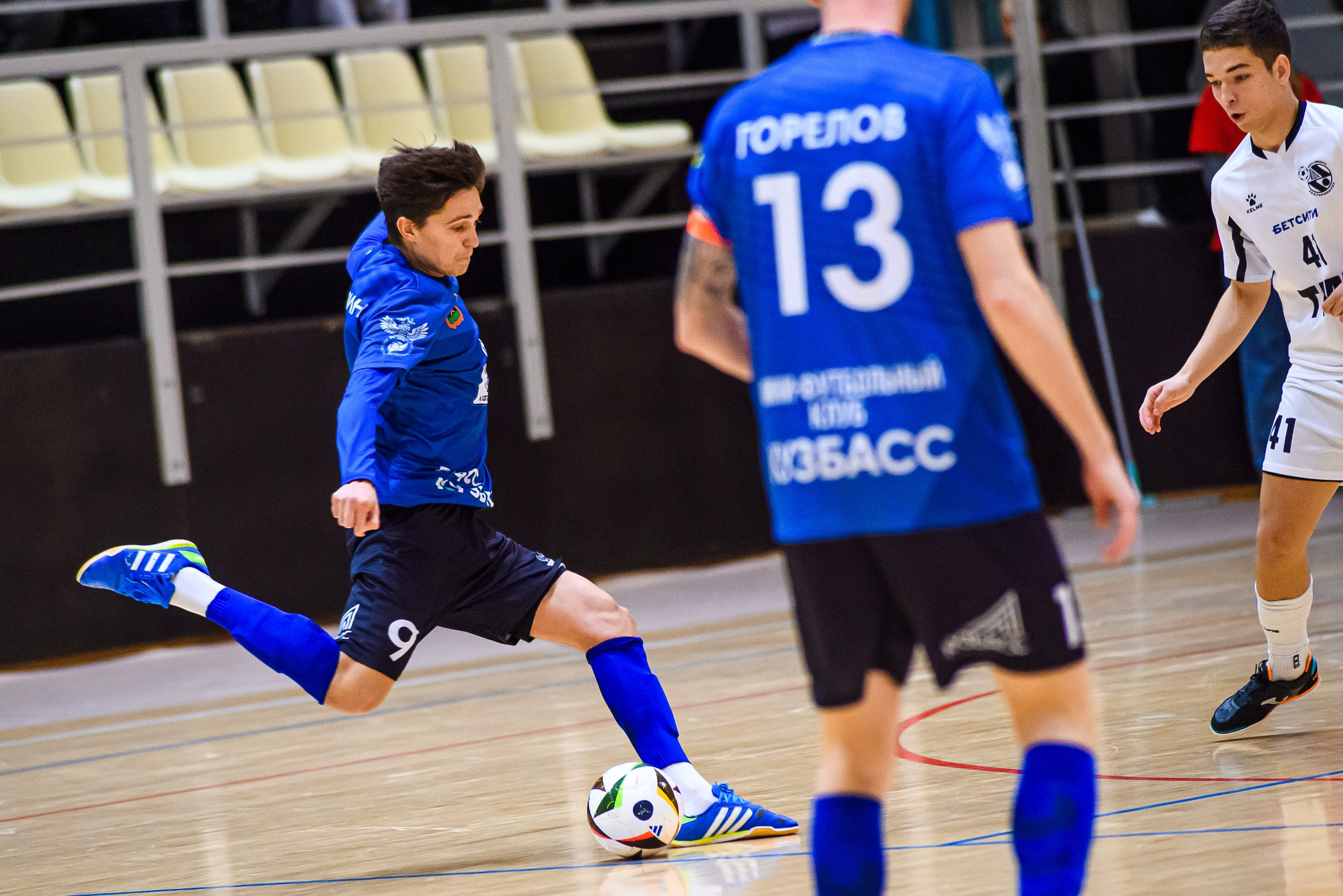 Высшая лига по футзалу — Сезон 2024-2025 — 2ой тур. Репортажный фотограф в Кемерово
