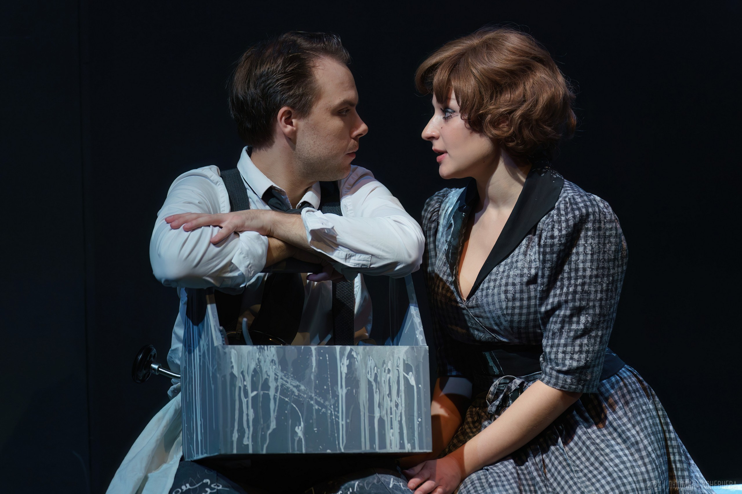 «Свет­лые души, или О том, как на­пи­сать рас­сказ», режиссер Михаил Крылов, Мастерская Петра Фоменко. Театральная фотография