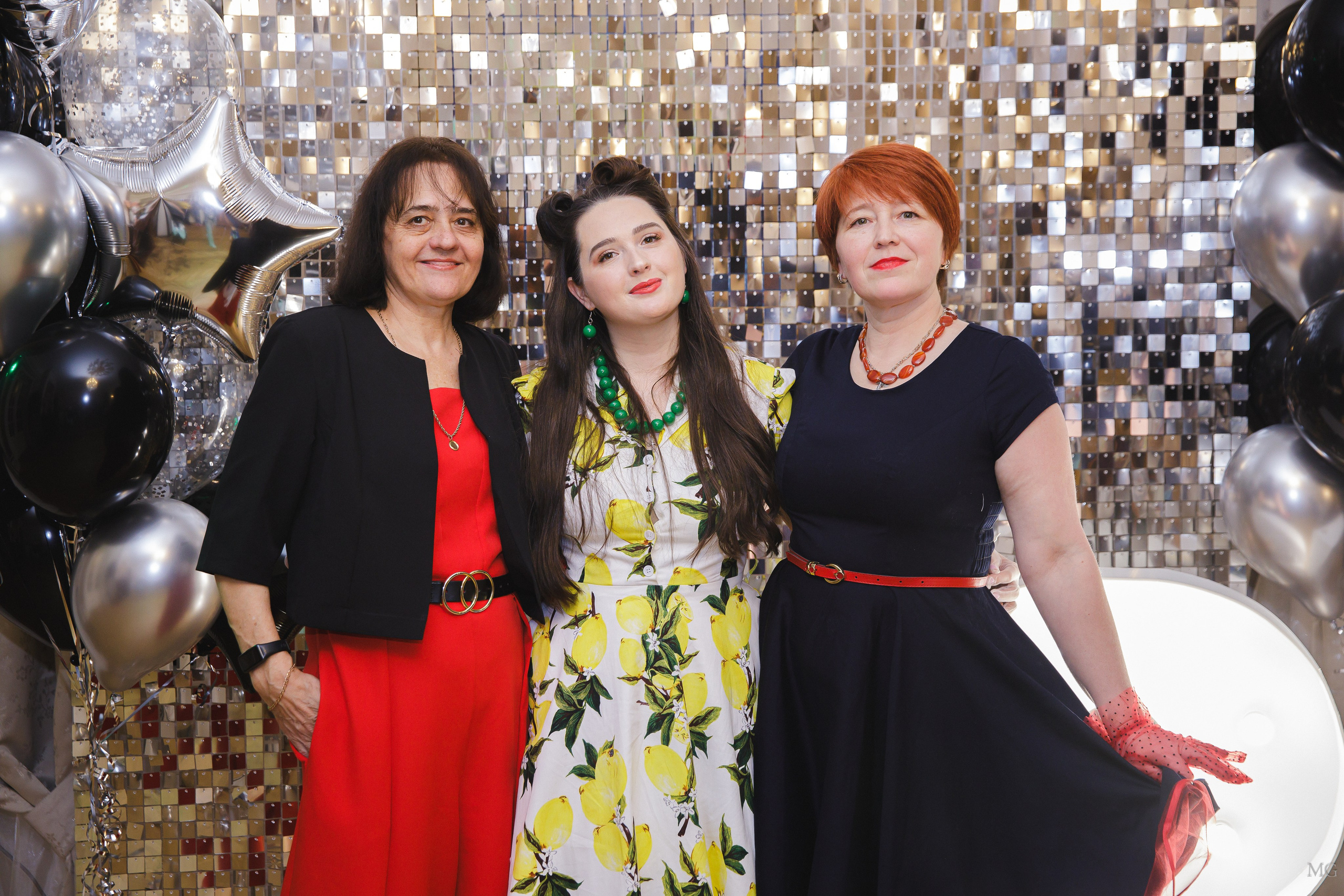 Дарина и Стиляги. Маша Гонтарь Семейный домашний репортажный фотограф в Санкт-Петербурге