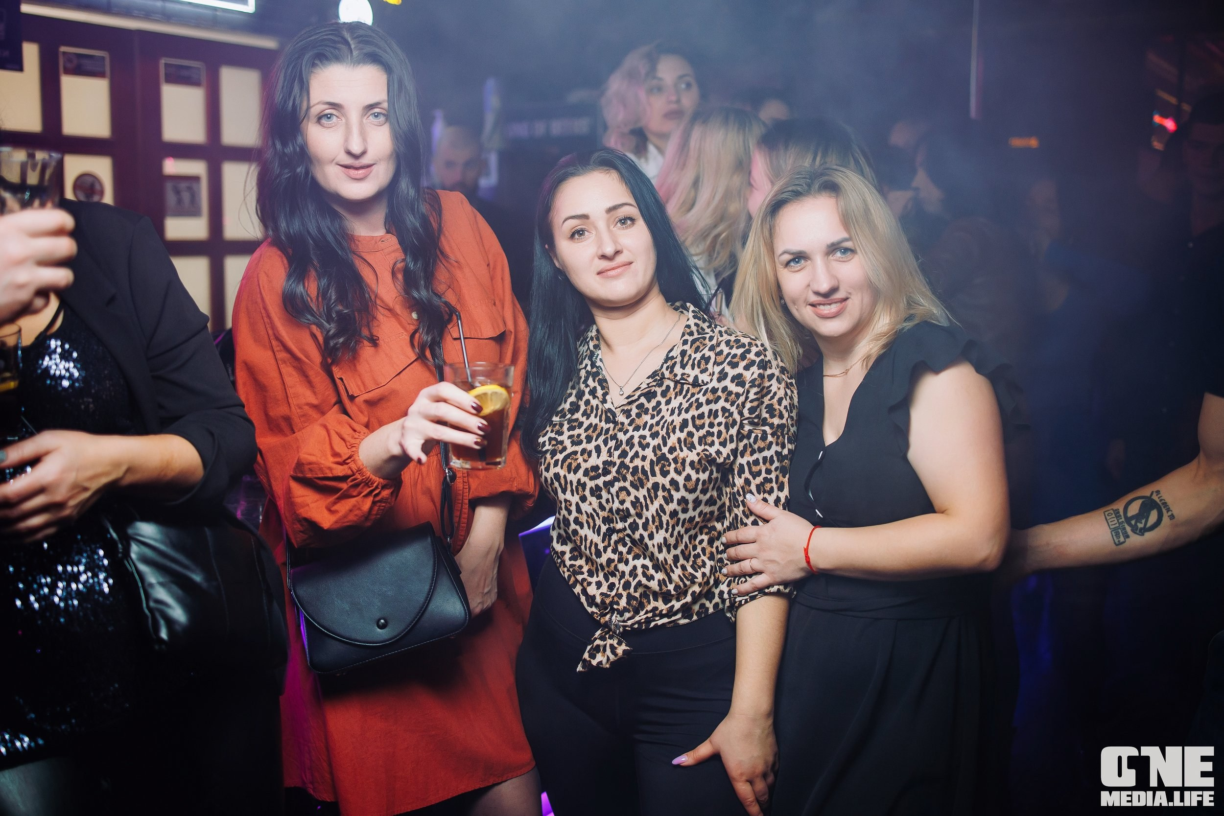 Фоторепортаж из бара XxxX. One Media Life: фоторепортажи, фотоотчеты с мероприятий и заведений
