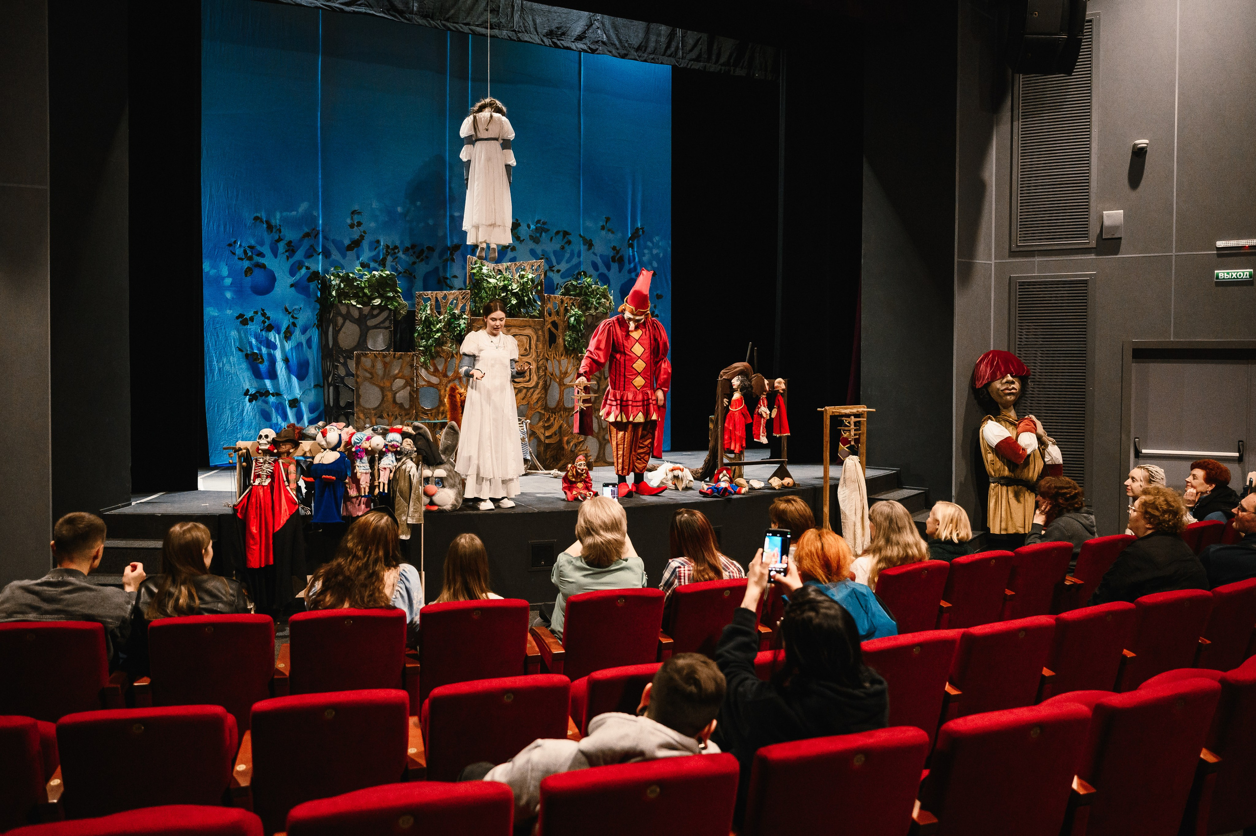 Ночная экскурсия в Театре Кукол. Свадебный и просто хороший фотограф в Челябинске