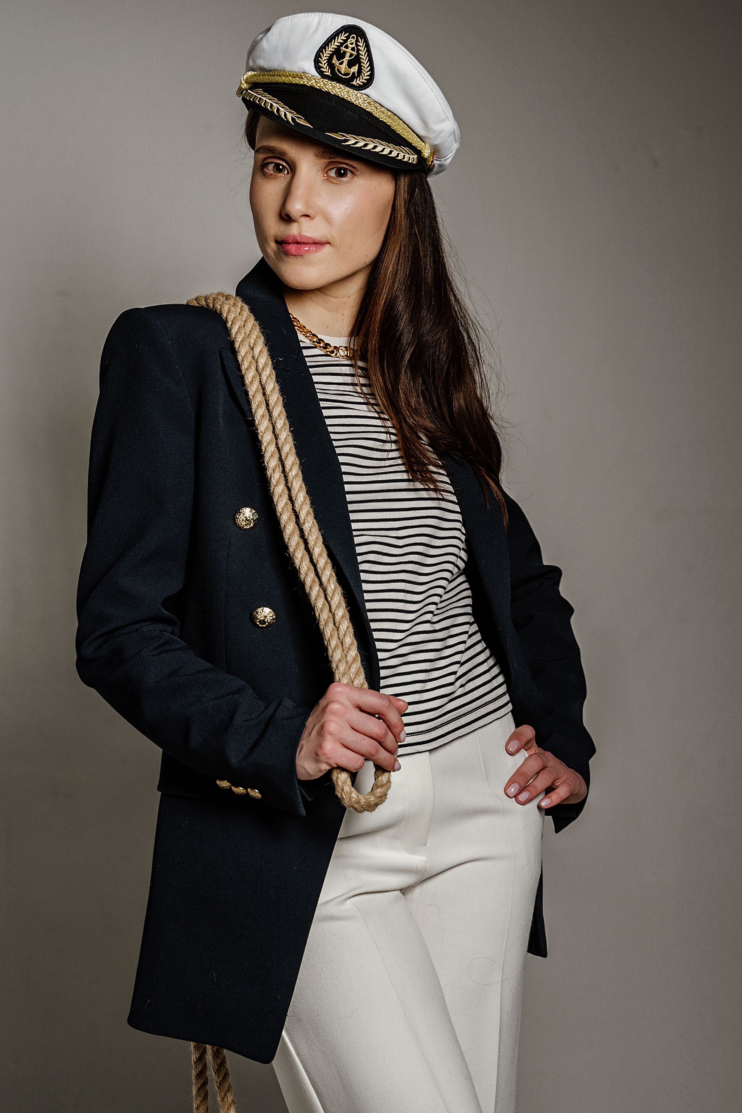 Студийный портрет, фотосессия в студии. Контент фотограф в Москве Кати Федотова