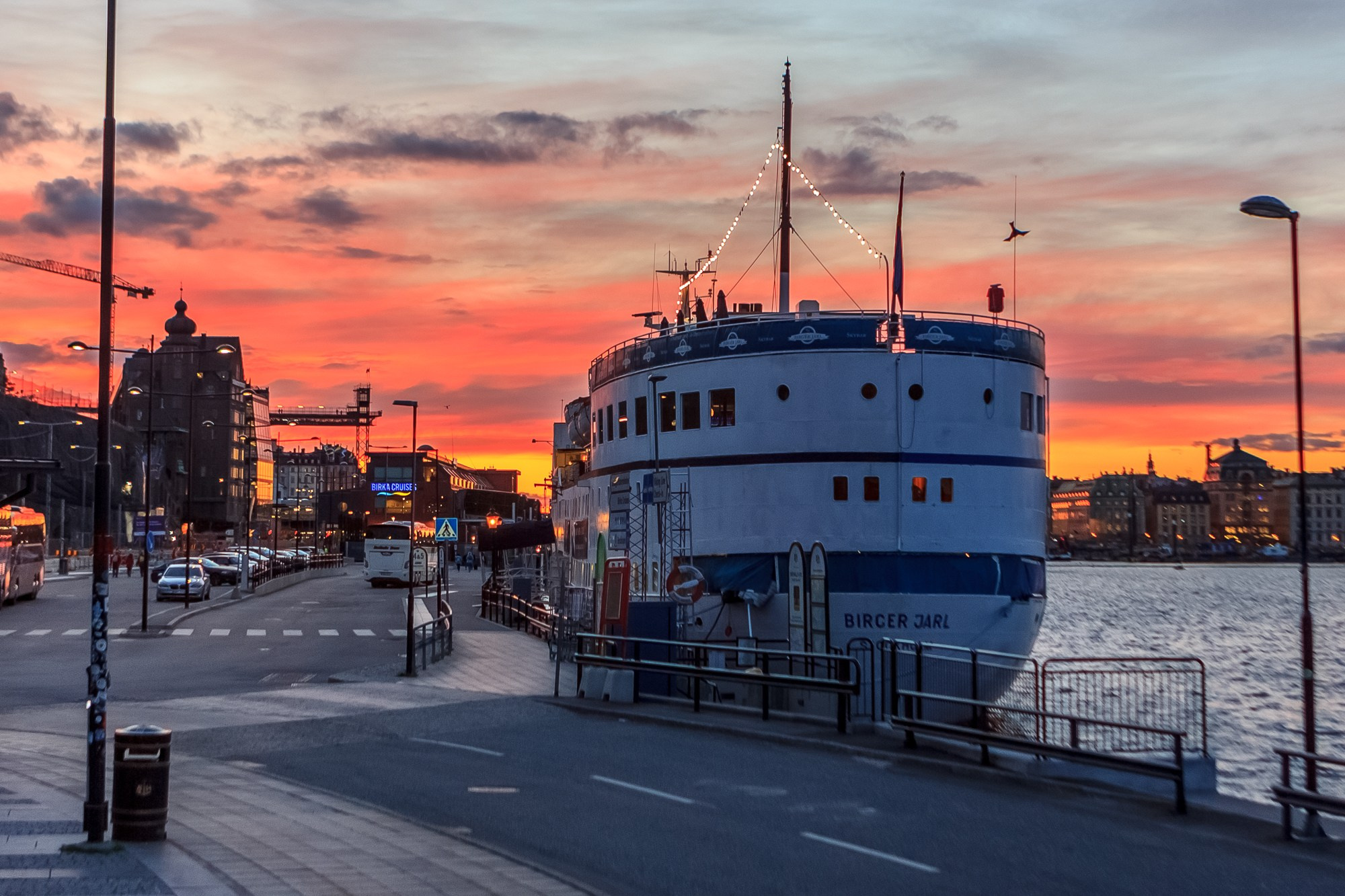 Стрит / Архитектура / Путешествия. Портретный, интерьерный и фуд фотограф в Перми Иван Вострецов