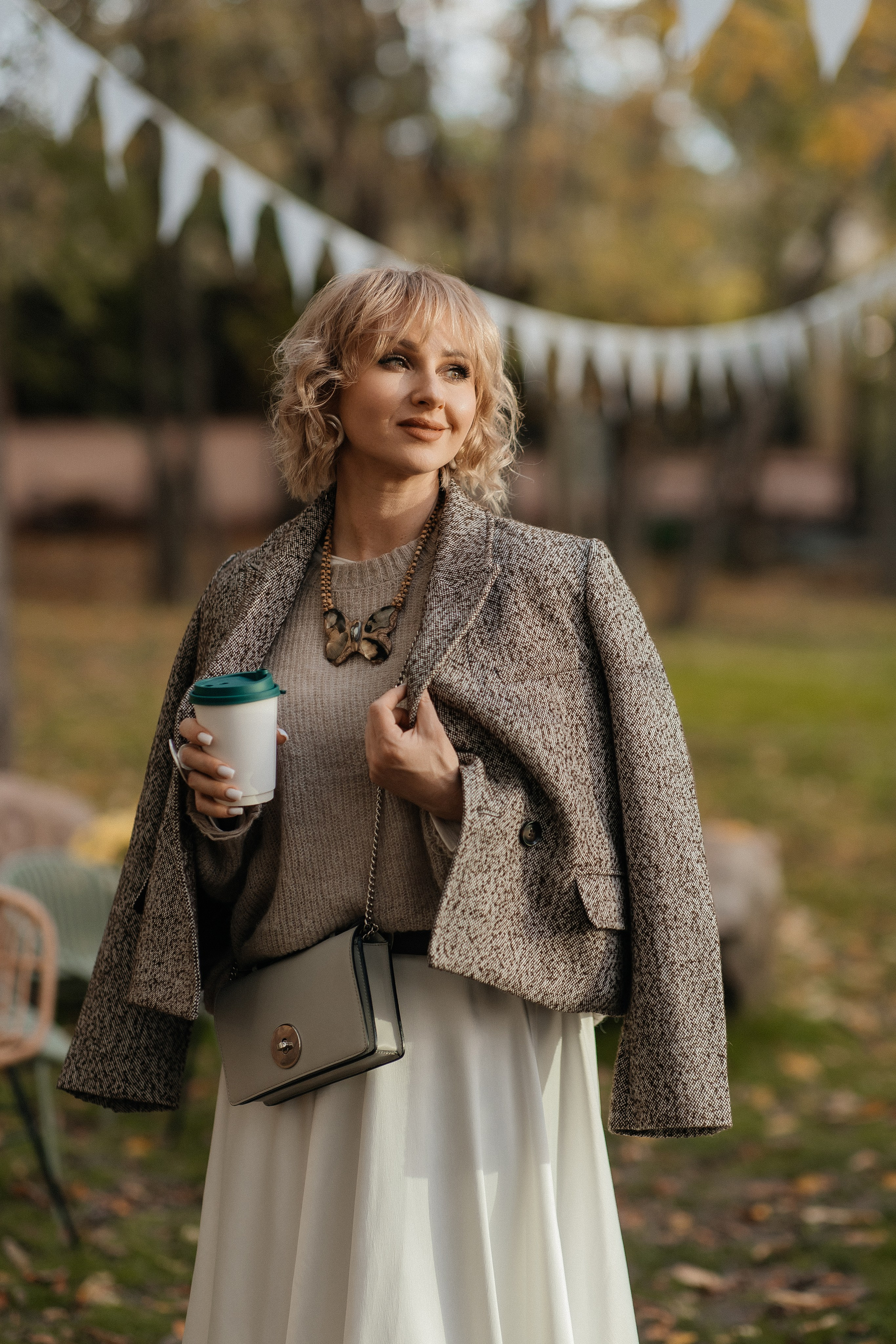 Маша и осень