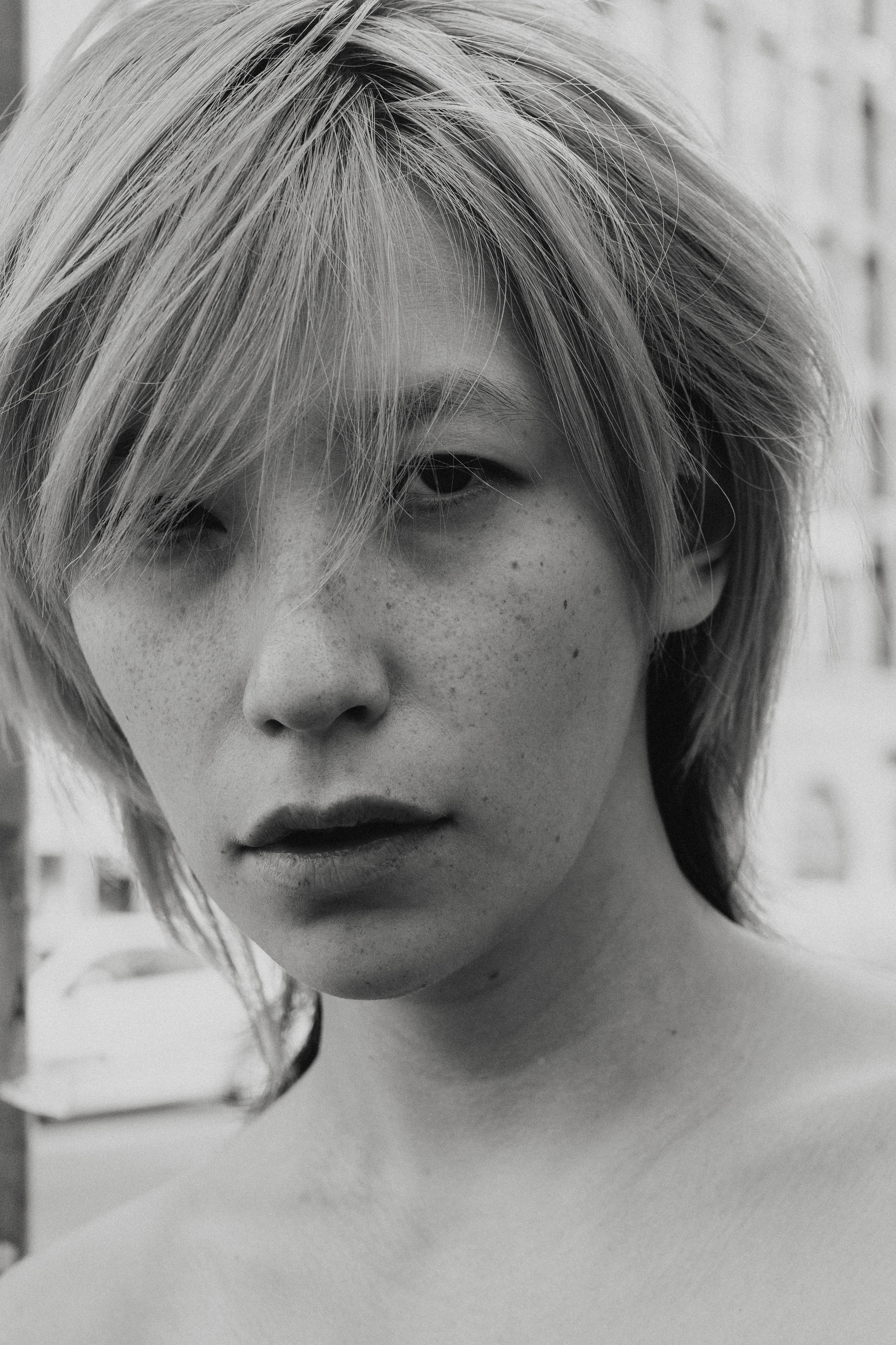 Фотосъёмка в студии девушки корейской внешности. Денис Марков — фотограф в Екатеринбурге