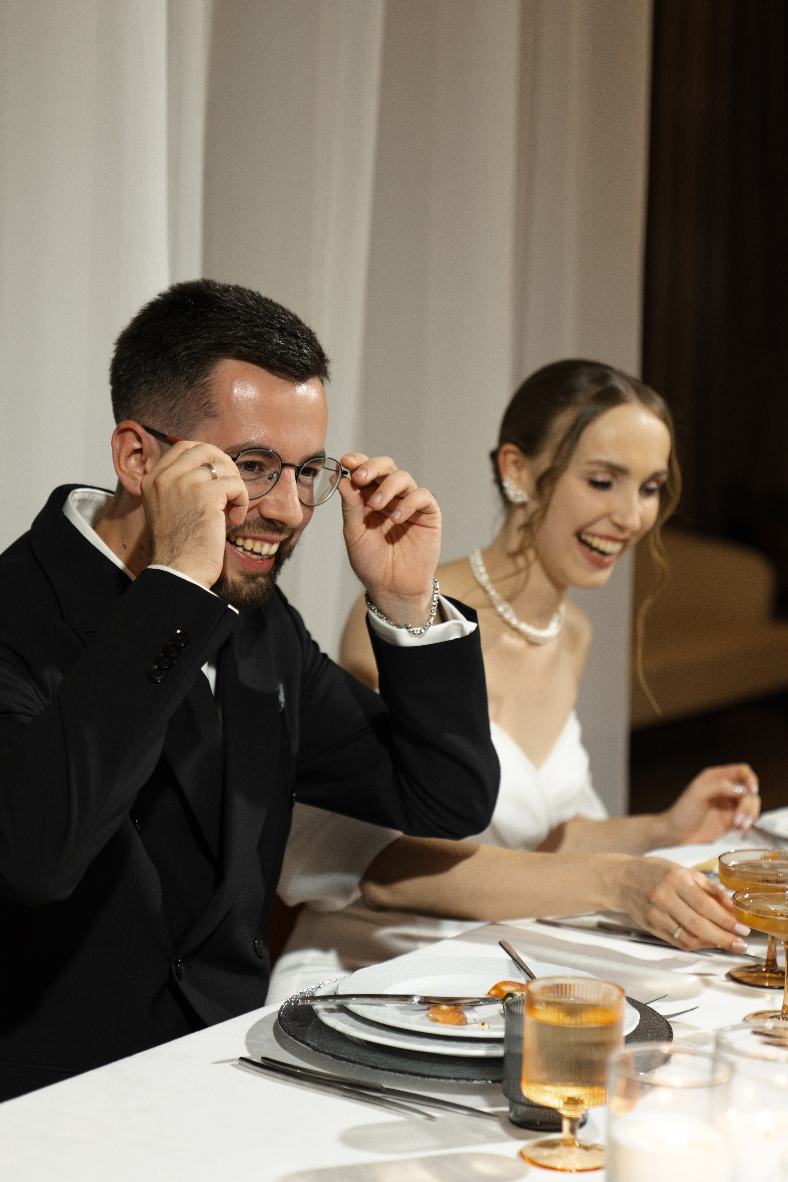 «комфорлабельно и эстетично». Свадебный фотограф Наташа Брифли