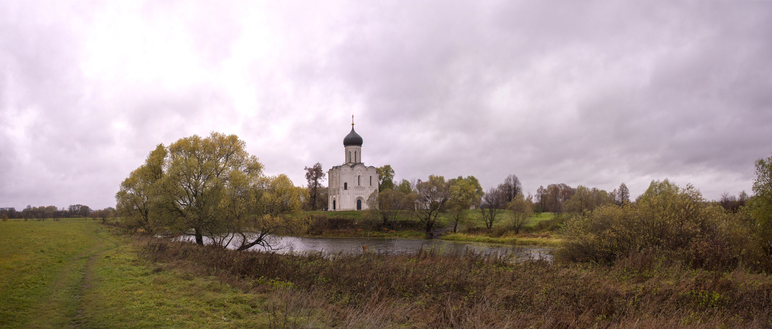 Боголюбово. Октябрь 2021. Игорь Жучков. Россия увиденная глазами путешествующего фотографа