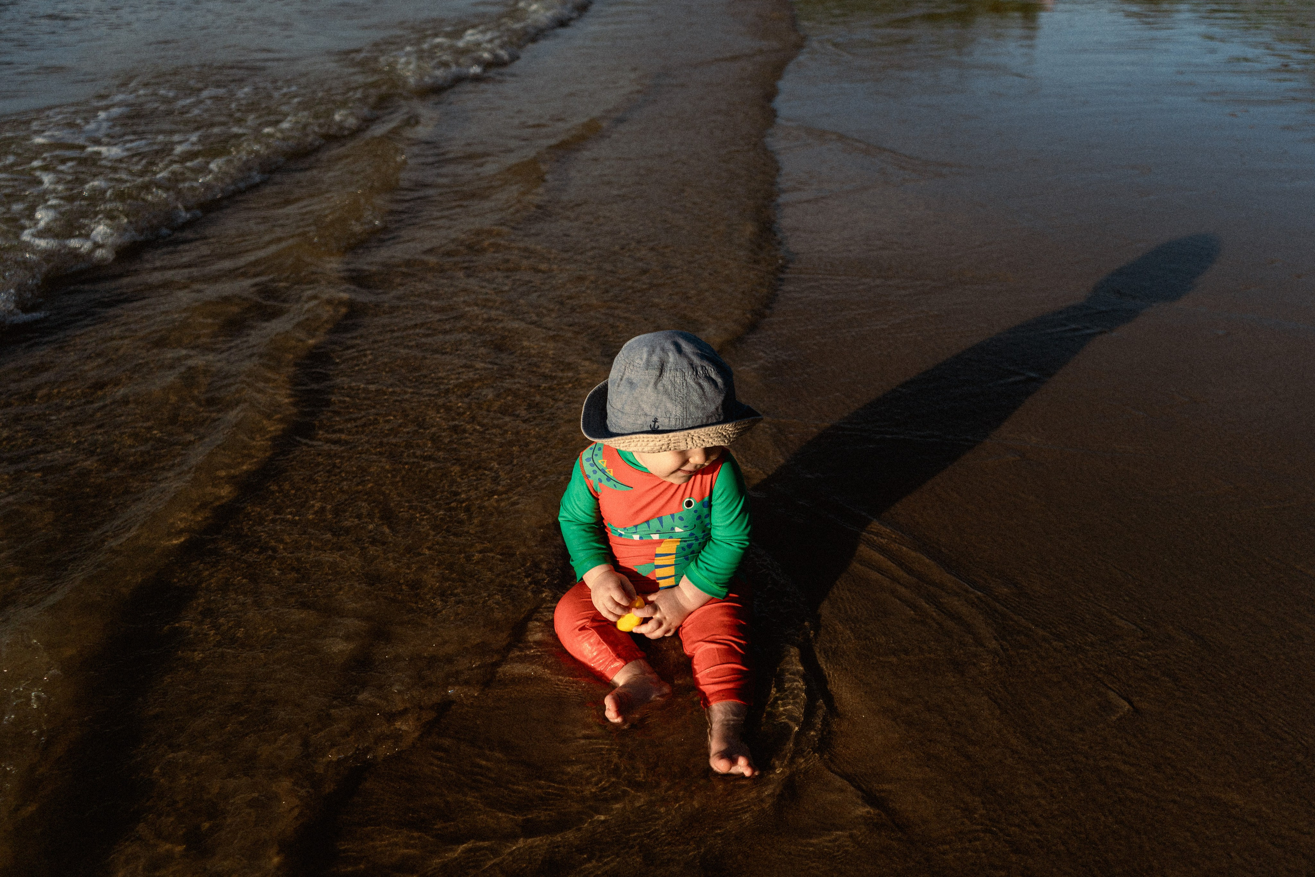 Семейная фотосъёмка на Пхукете – тепло, искренность и любовь вашей семьи на фотографиях. Ян Долматов — фотограф, видеограф и продюсер на Пхукете, Таиланд