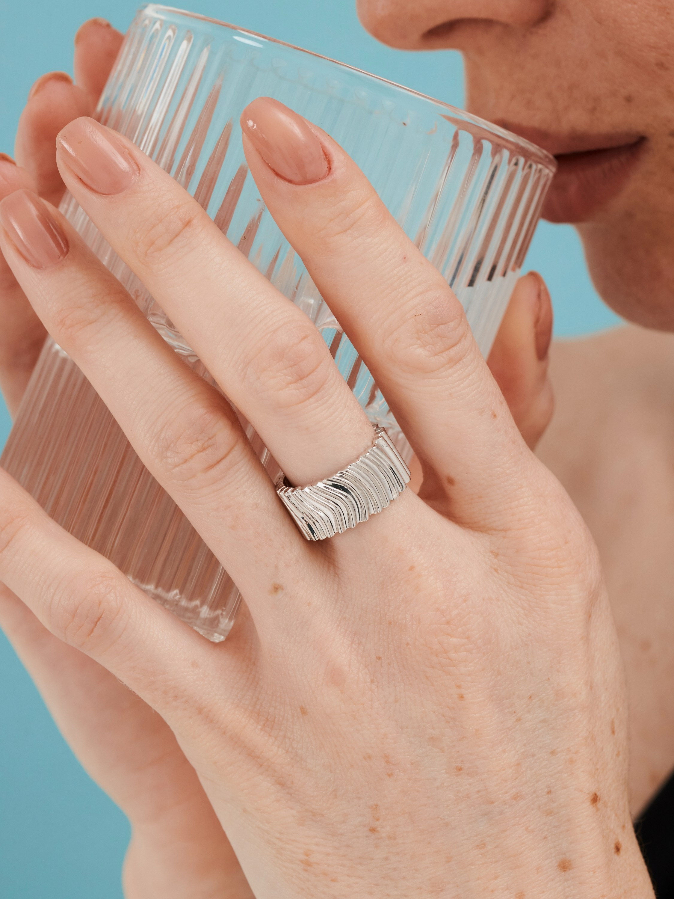 Фотосъемка ювелирных украшений Екатеринбург бижутерия Wildberries ВБ Ozon Озон предметная съемка Екб заказать цена фотосъемка товара WB. Фотограф Екатеринбург Анастасия Жерновская | Маркетплейсы и нейрофото